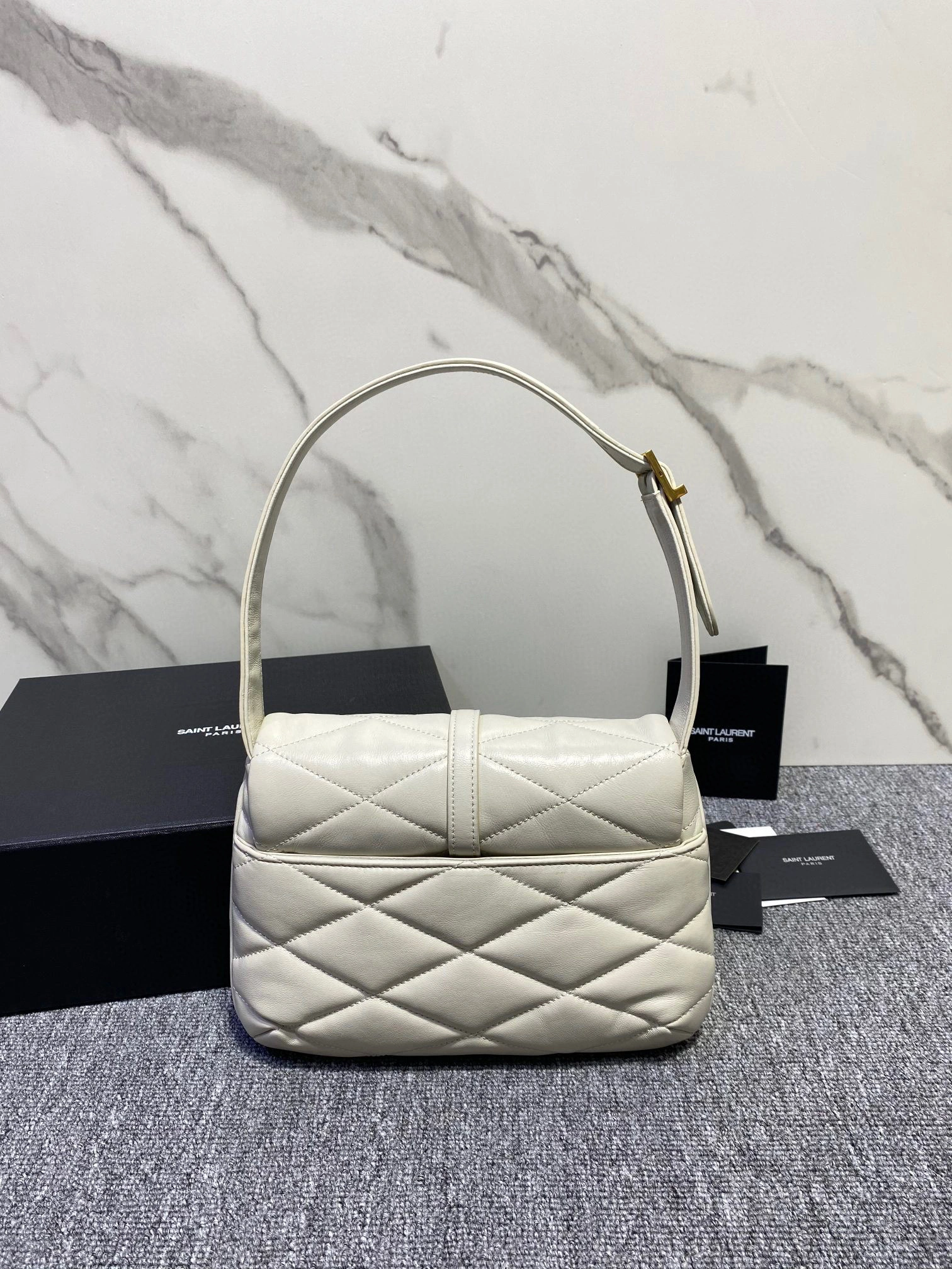 MOMO- high quality version 698567-AAAO-09207 lambskin item：B-B000G2912C