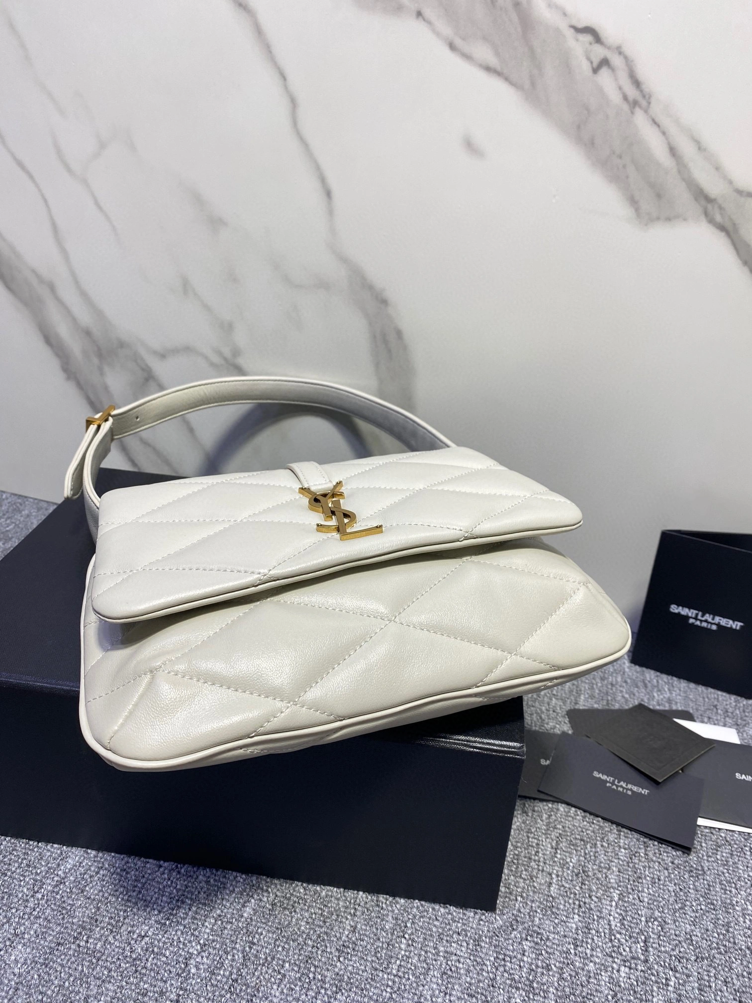 MOMO- high quality version 698567-AAAO-09207 lambskin item：B-B000G2912C