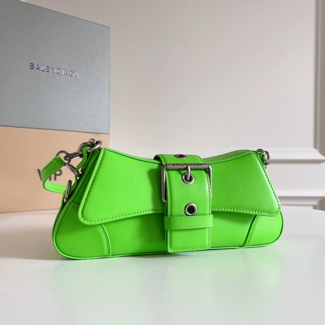 MOMO- high quality version 701141210B63817 lindsay item：B-B000K0813C