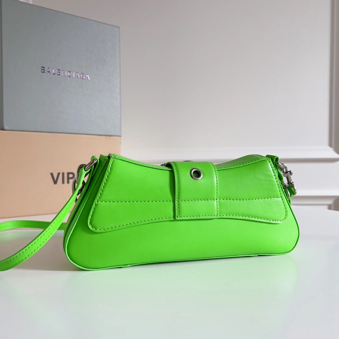 MOMO- high quality version 701141210B63817 lindsay item：B-B000K0813C