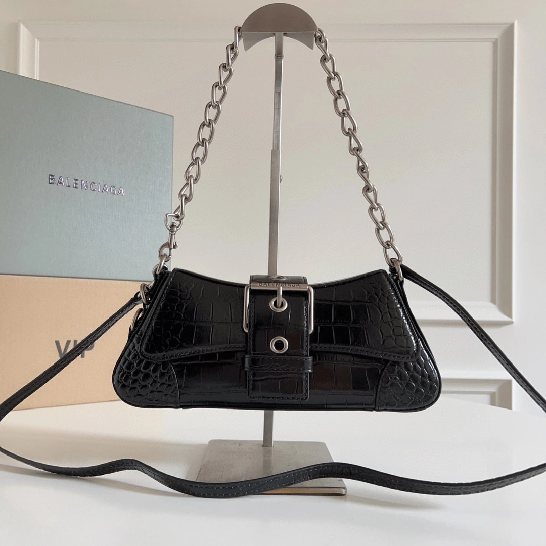 MOMO- high quality version 701141210C91000 lindsay item：B-B000K0811C