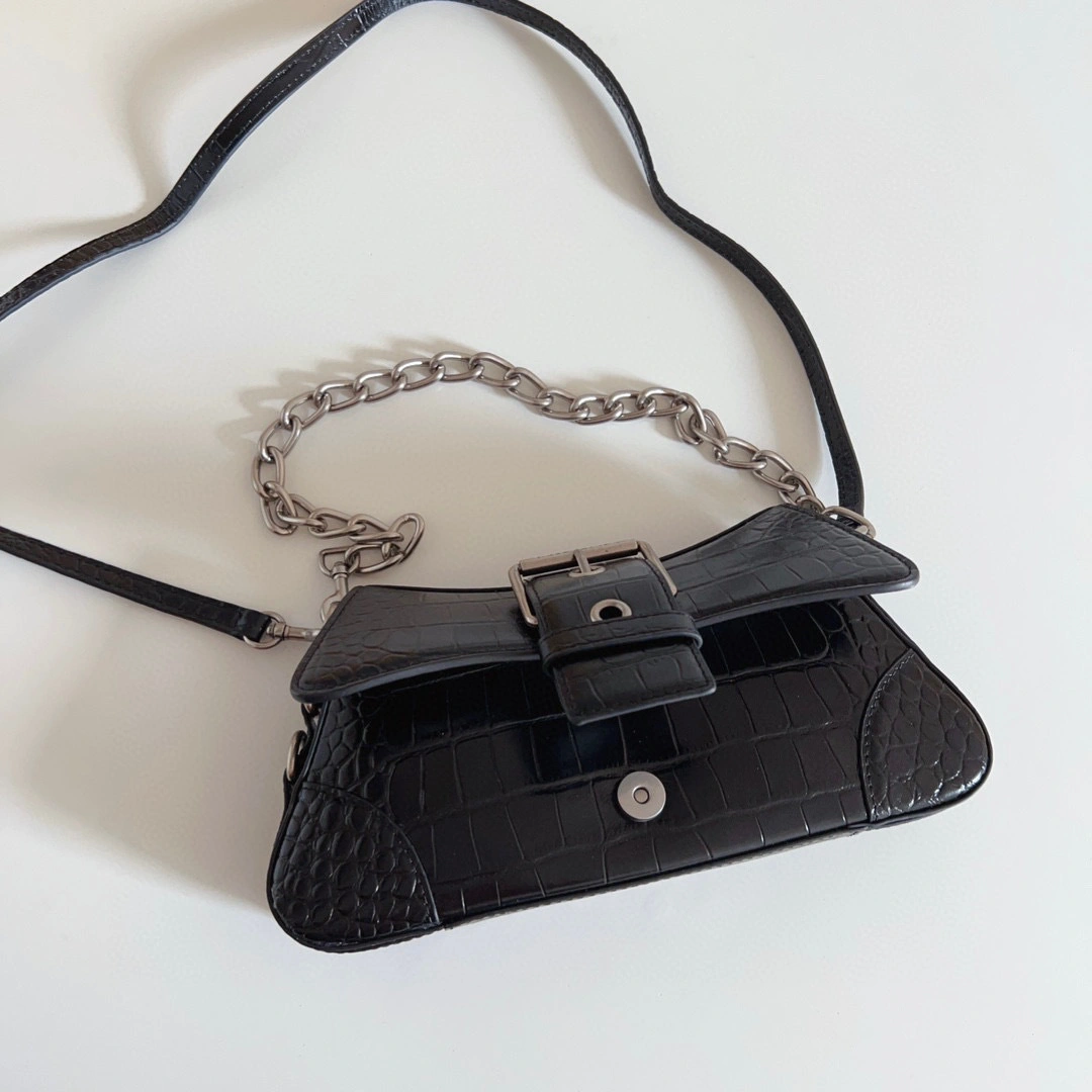 MOMO- high quality version 701141210C91000 lindsay item：B-B000K0811C