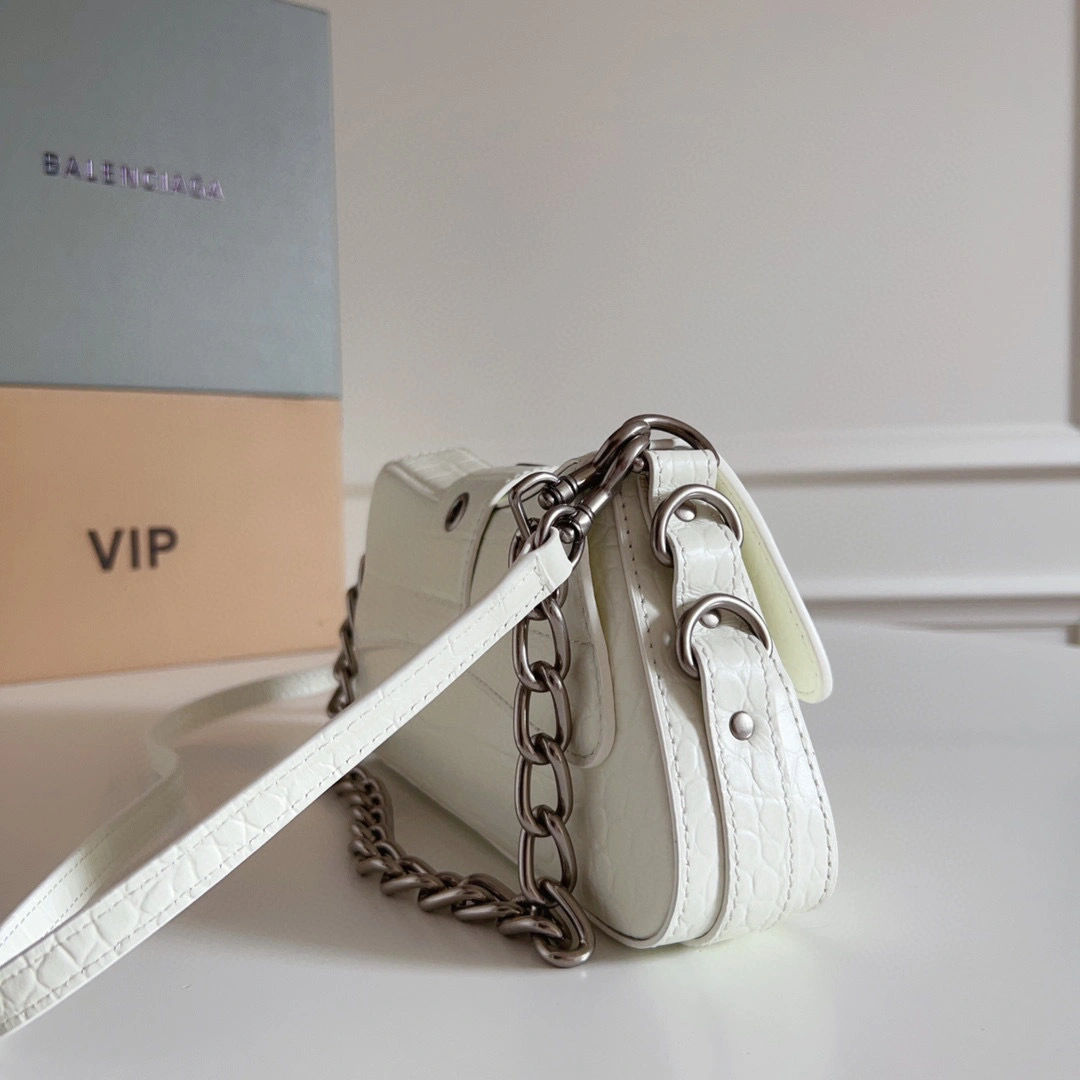 MOMO- high quality version 701141210C99001 Lindsay item：B-B000K0810C