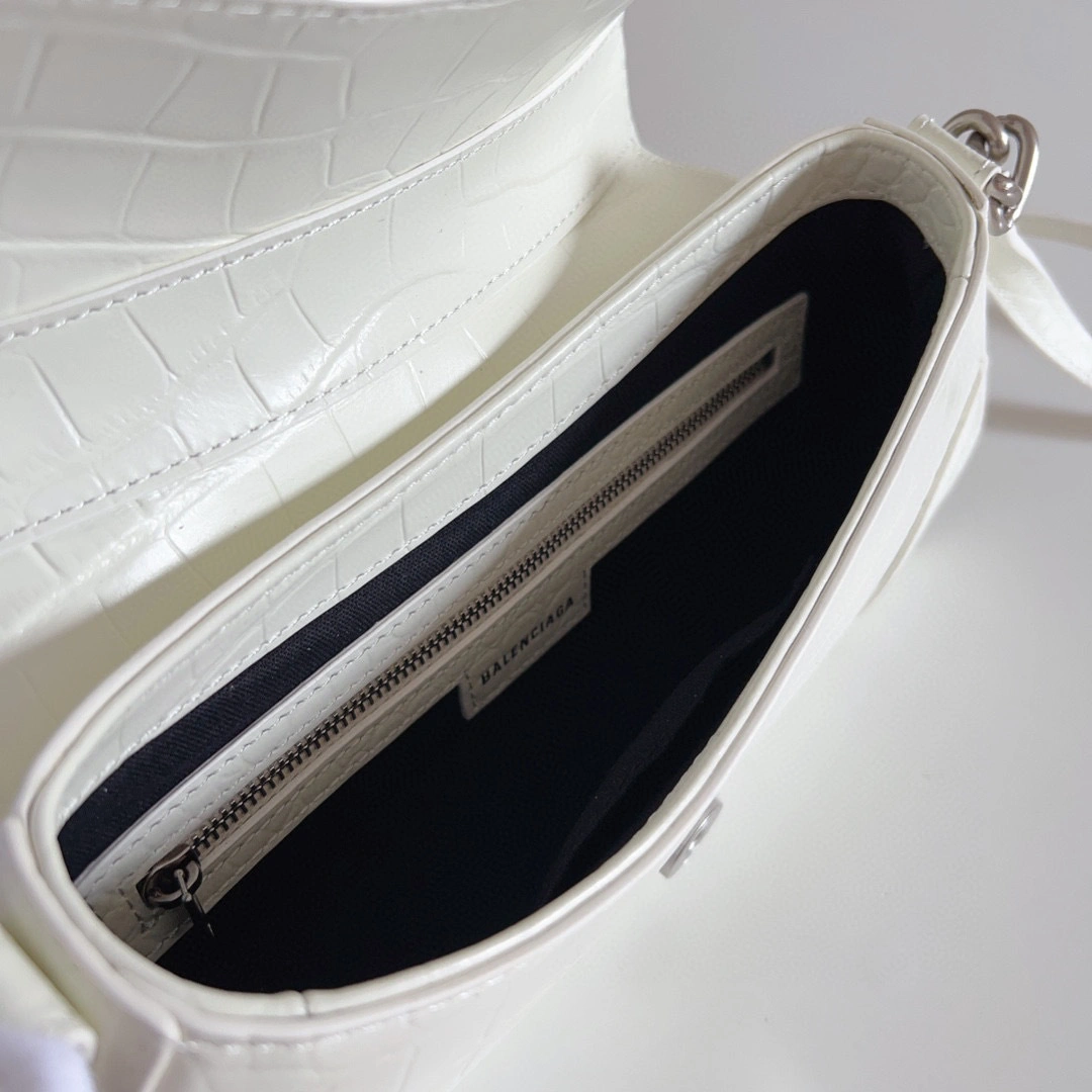 MOMO- high quality version 701141210C99001 Lindsay item：B-B000K0810C