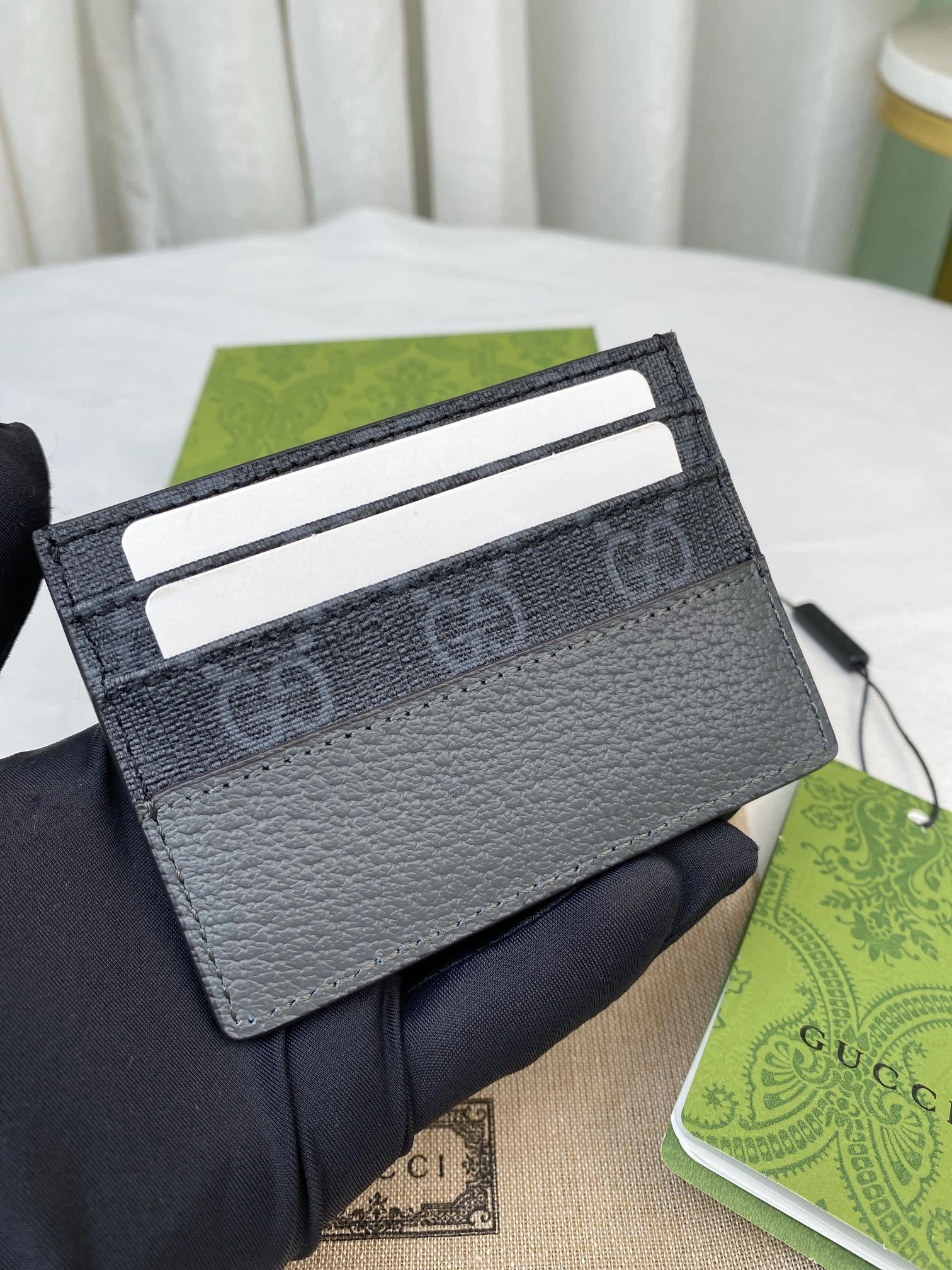 MOMO- high quality version 701425-K9GSN-1151 item：C-B063C2415C