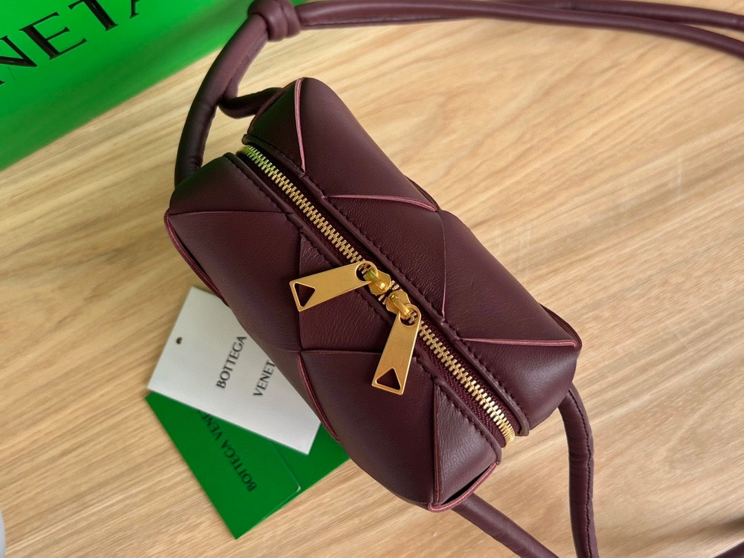 MOMO- high quality version 701915VCQC26208 Cassette sheephide item：B-B063I0721C