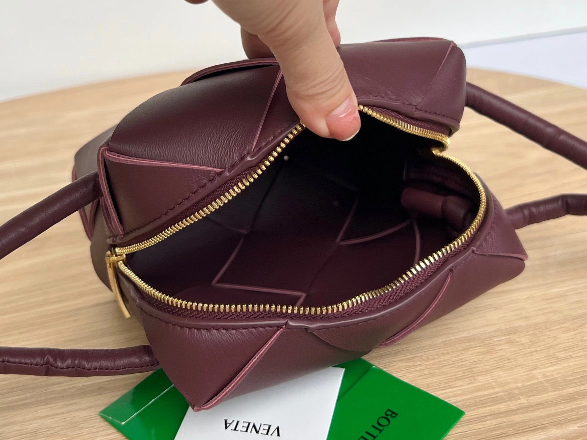 MOMO- high quality version 701915VCQC26208 Cassette sheephide item：B-B063I0721C