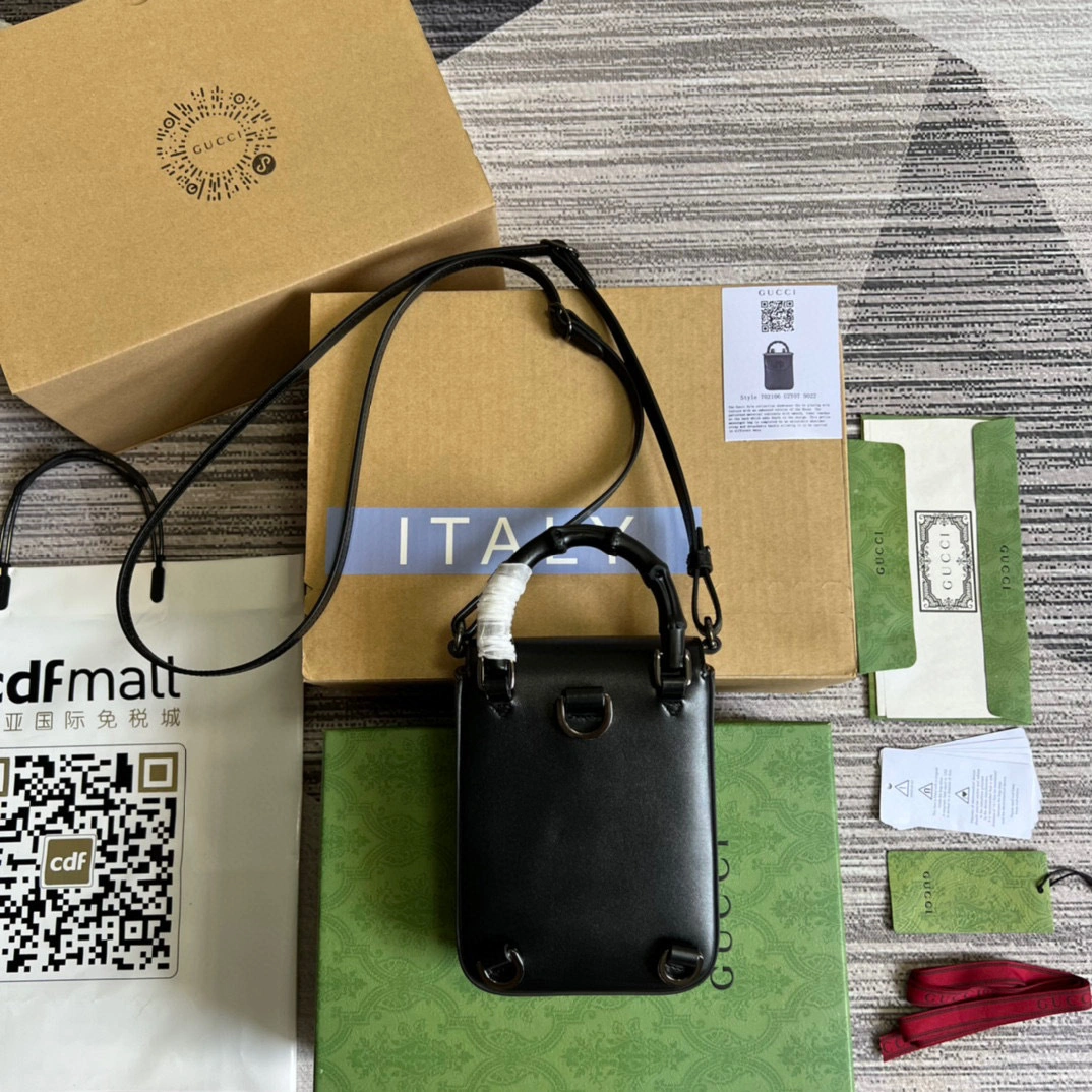 MOMO- high quality version 702106-UZY0P-1000 item：C-B000A1220C