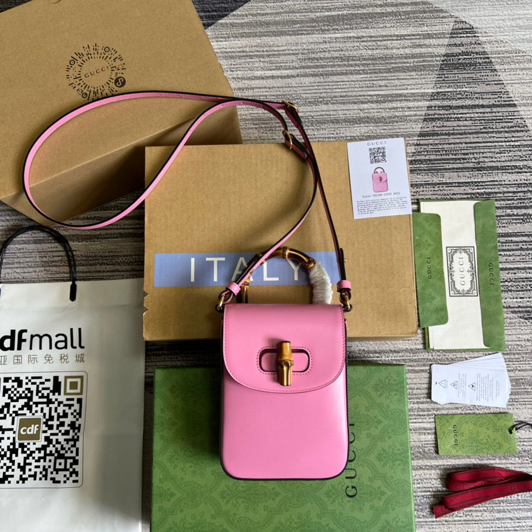 MOMO- high quality version 702106-UZY0T-5814 item：C-B000A1216C