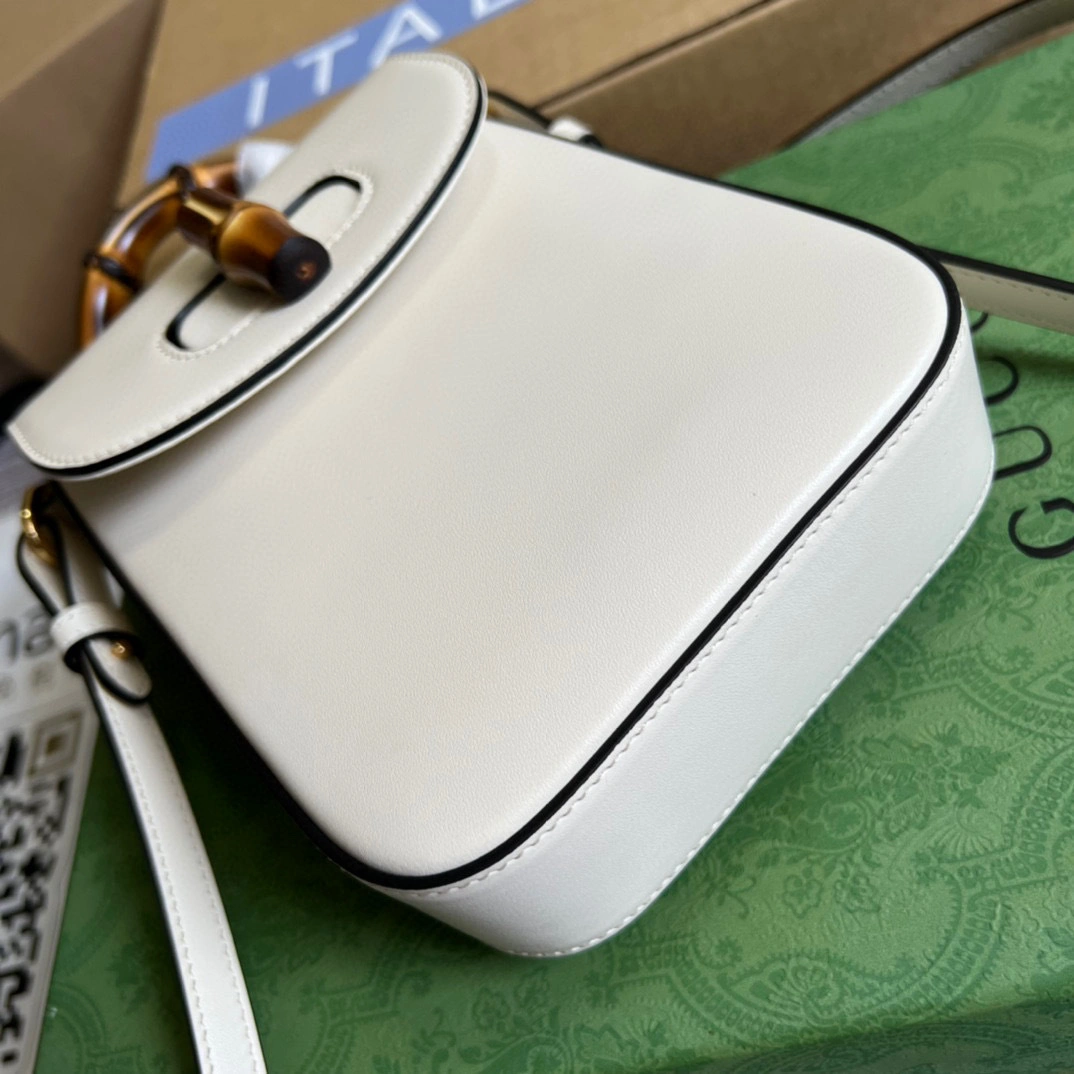 MOMO- high quality version 702106-UZY0T-9022 item：C-B000A1217C