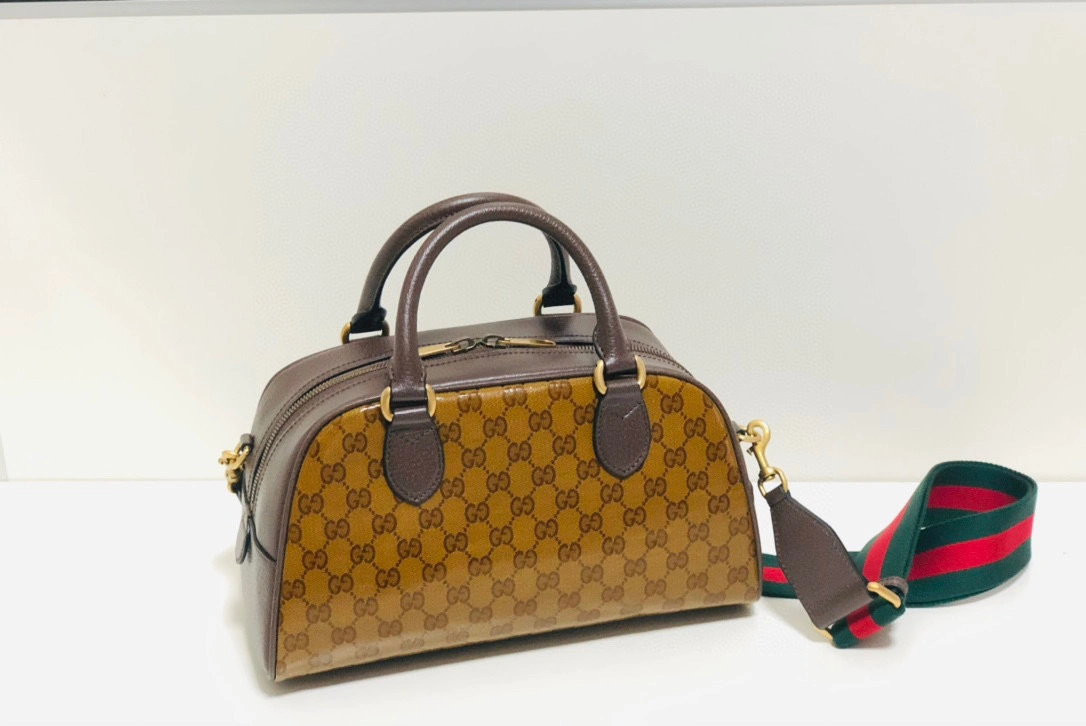 MOMO- high quality version 702397-UVSFT-7268 item：B-B063J1702C