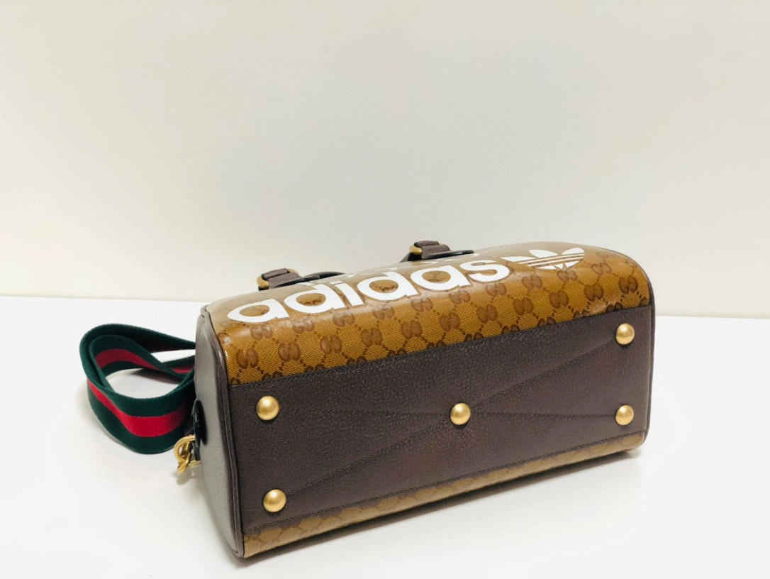MOMO- high quality version 702397-UVSFT-7268 item：B-B063J1702C