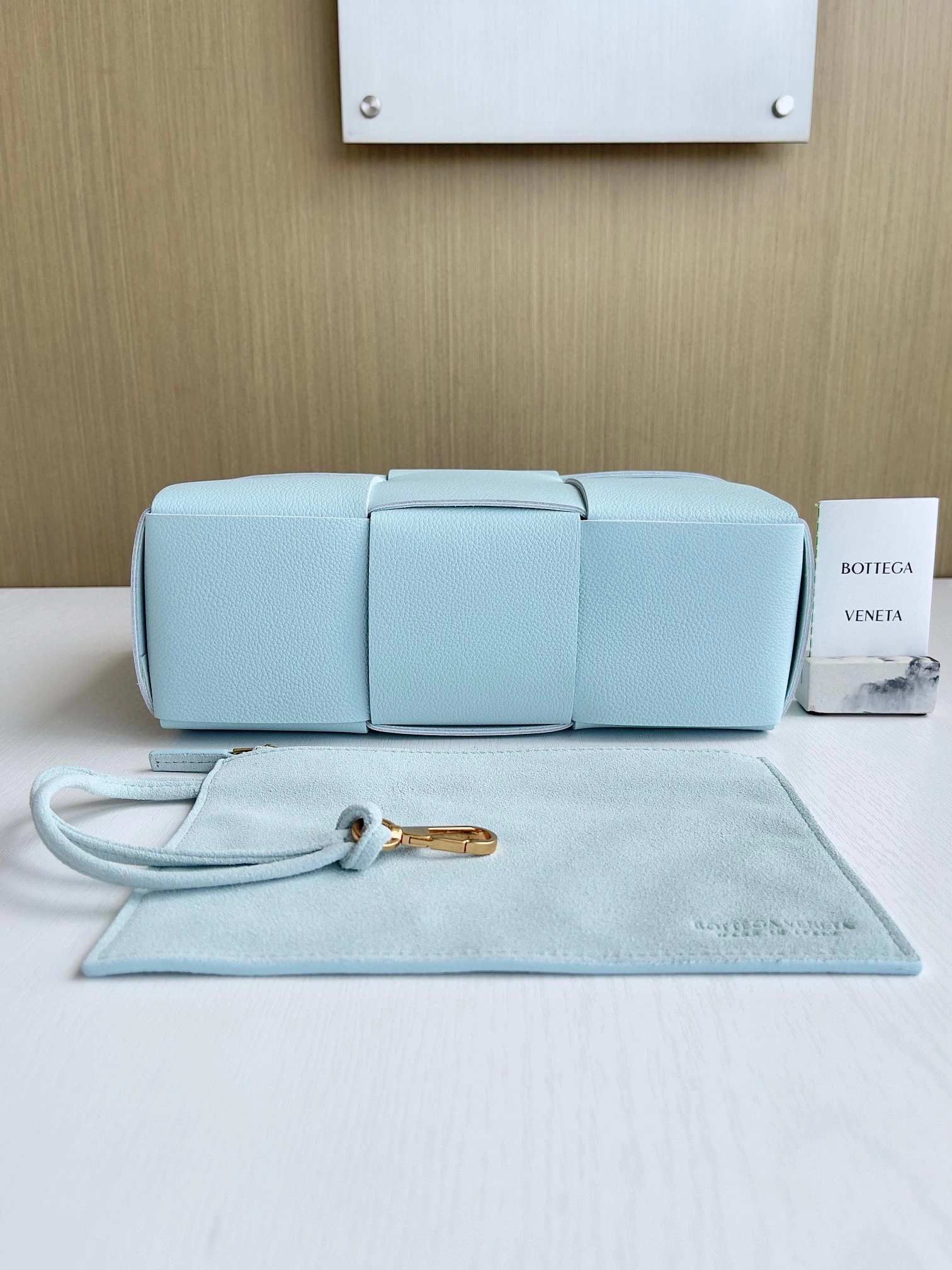MOMO- high quality version 709337VCP113915 item：B-B563J1605C