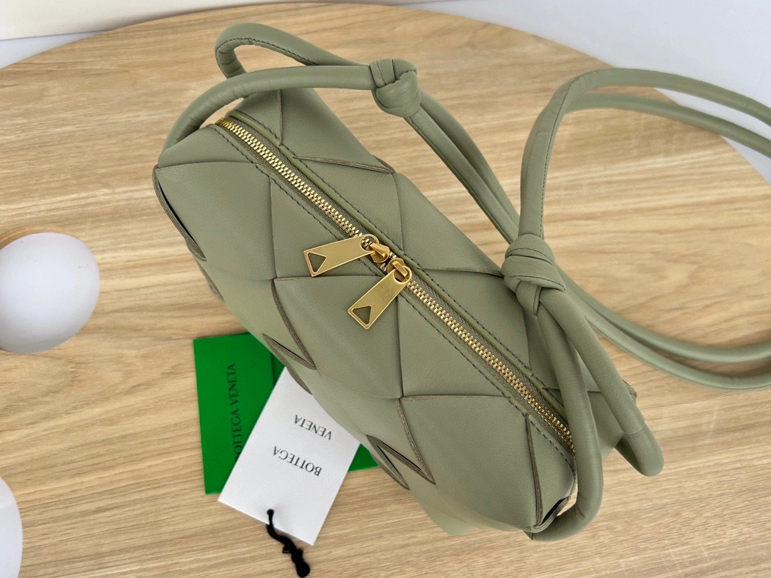 MOMO- high quality version 709417VCQC22916 Cassette sheephide item：B-B063I0719C