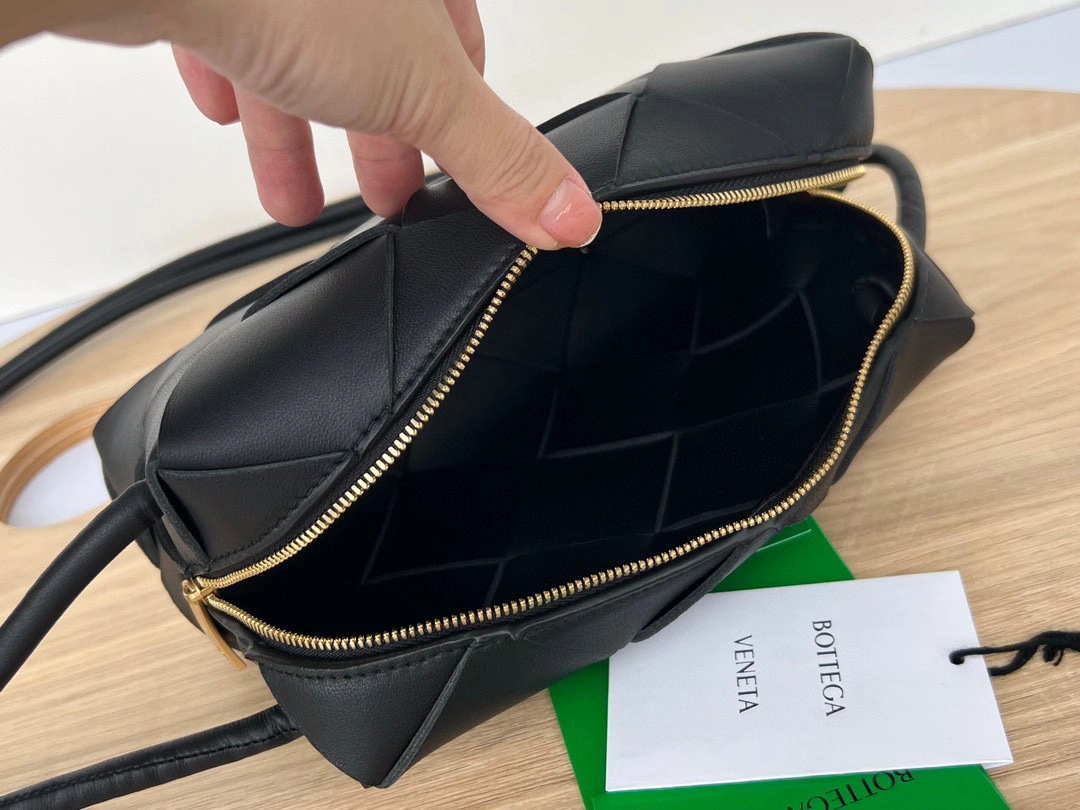 MOMO- high quality version 709417VCQC28425 Cassette sheephide item：B-B063I0720C
