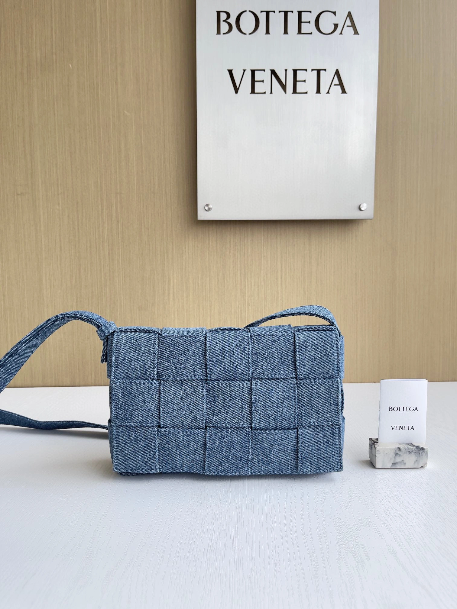 MOMO- high quality version 710188V2A014948 item：B-B063J2216C