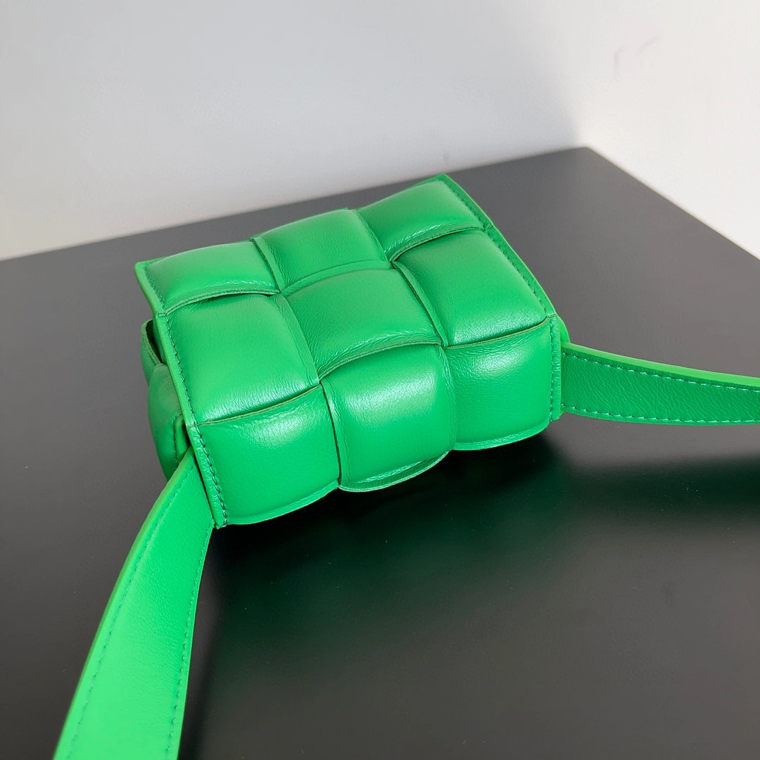 MOMO- high quality version 716648VCQR13724 padded mini cassette item：B-B063J2213C