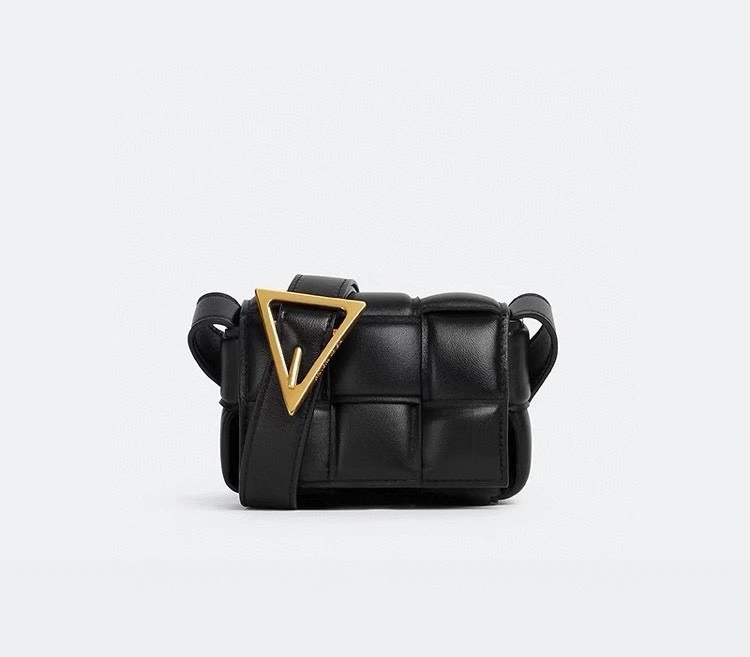 MOMO- high quality version 716648VQCR18425 padded mini cassette item：B-B063J1619C