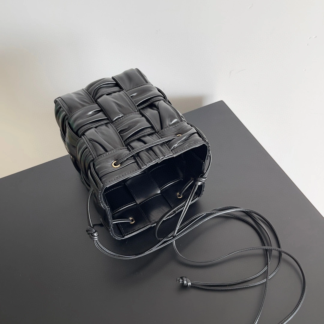 MOMO- high quality version 717187V2FY38425 item：B-B598J1620C