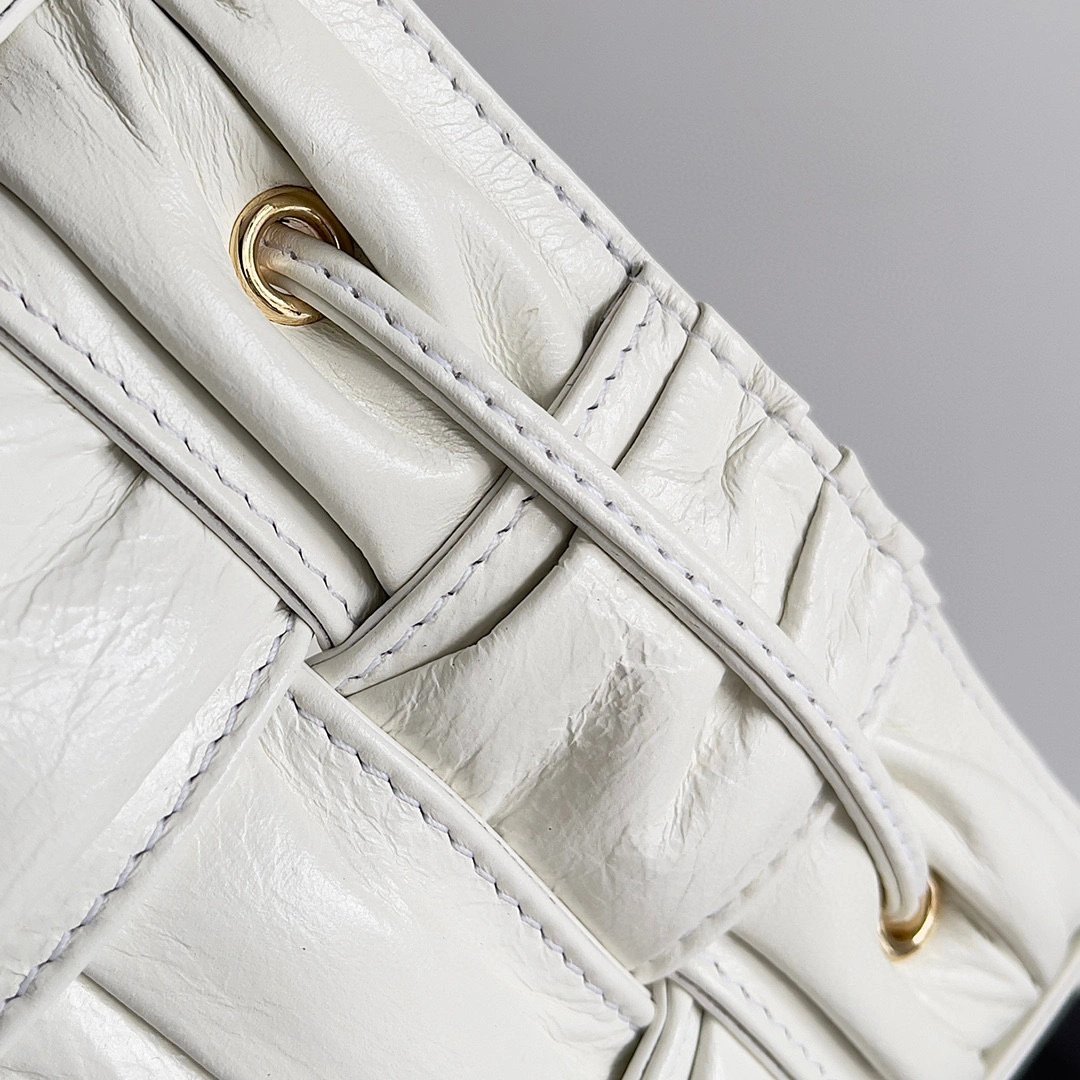 MOMO- high quality version 717187V2FY39009 item：B-B598J1621C