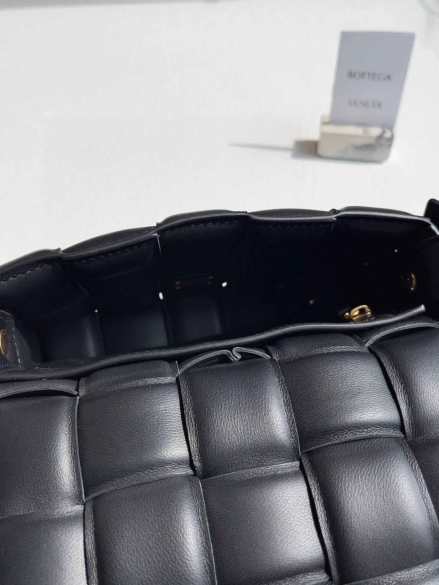 MOMO- high quality version 717506VCQR18425 Padded Cassette item：B-B063J2218C