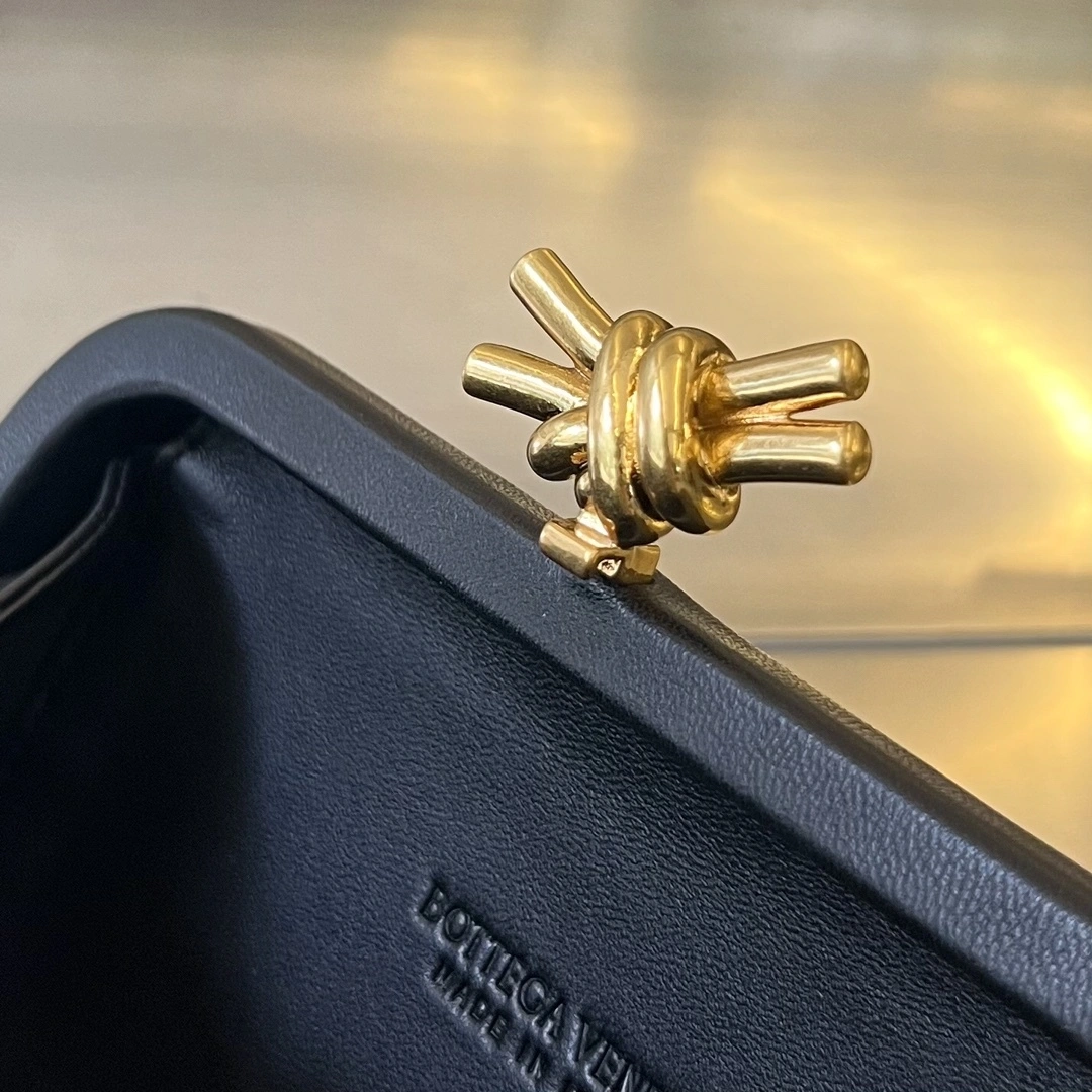 MOMO- high quality version 717622V01D11019 Knot item：C-B063C2201C
