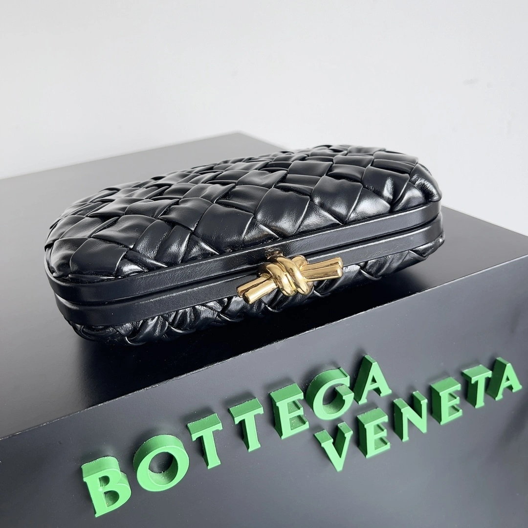 MOMO- high quality version 717622V2H411019 Knot item：C-B063C2203C
