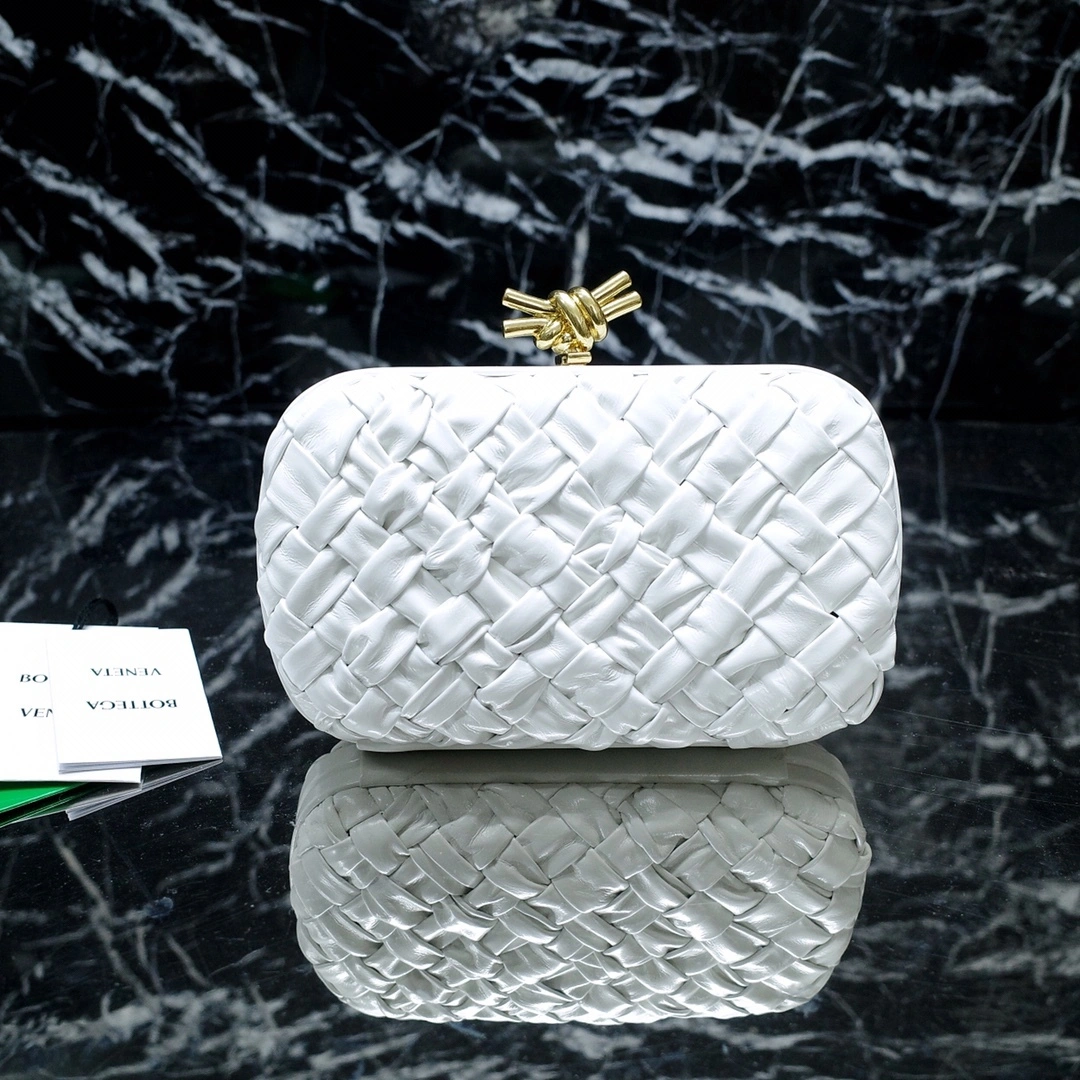 MOMO- high quality version 717622V2H419233 Knot item：C-B063C2120C