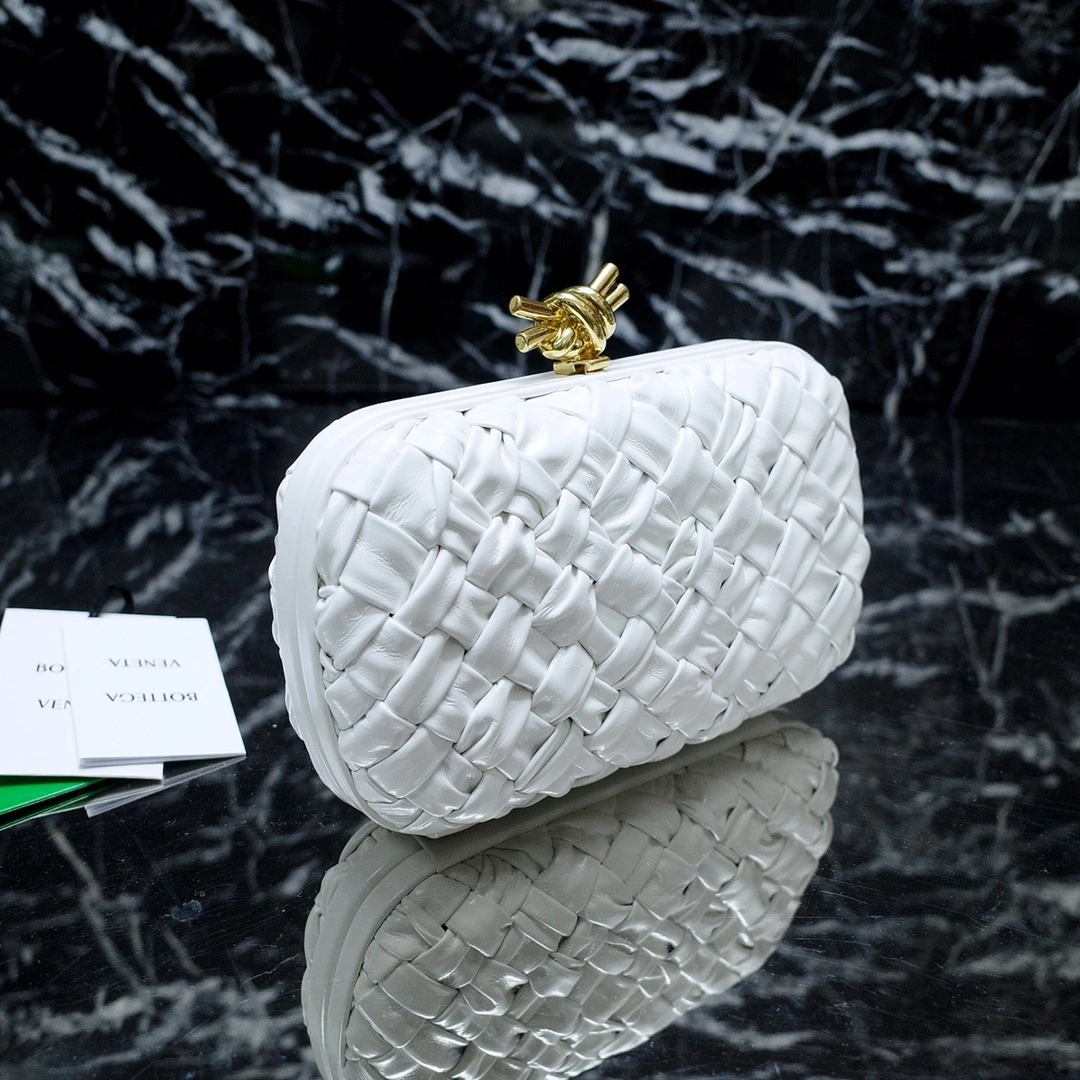 MOMO- high quality version 717622V2H419233 Knot item：C-B063C2120C