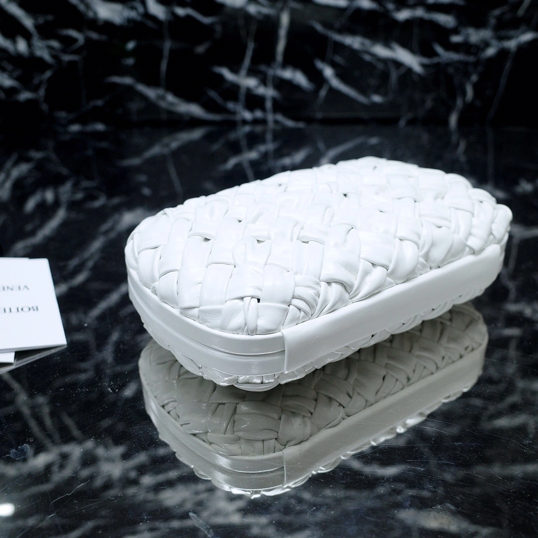 MOMO- high quality version 717622V2H419233 Knot item：C-B063C2120C