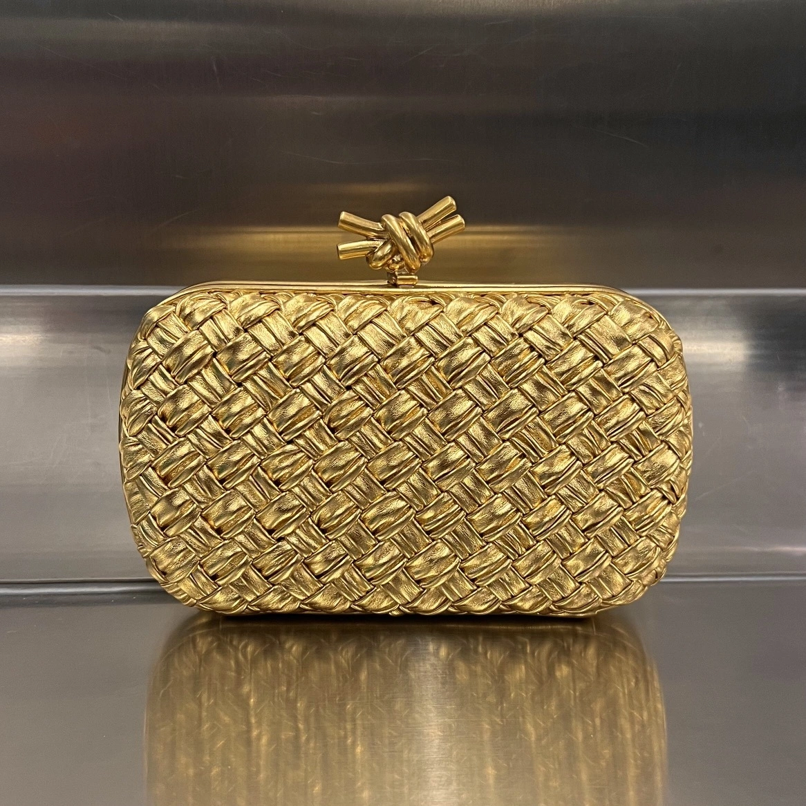 MOMO- high quality version 717622V2OG18922 Knot item：C-B063C2202C