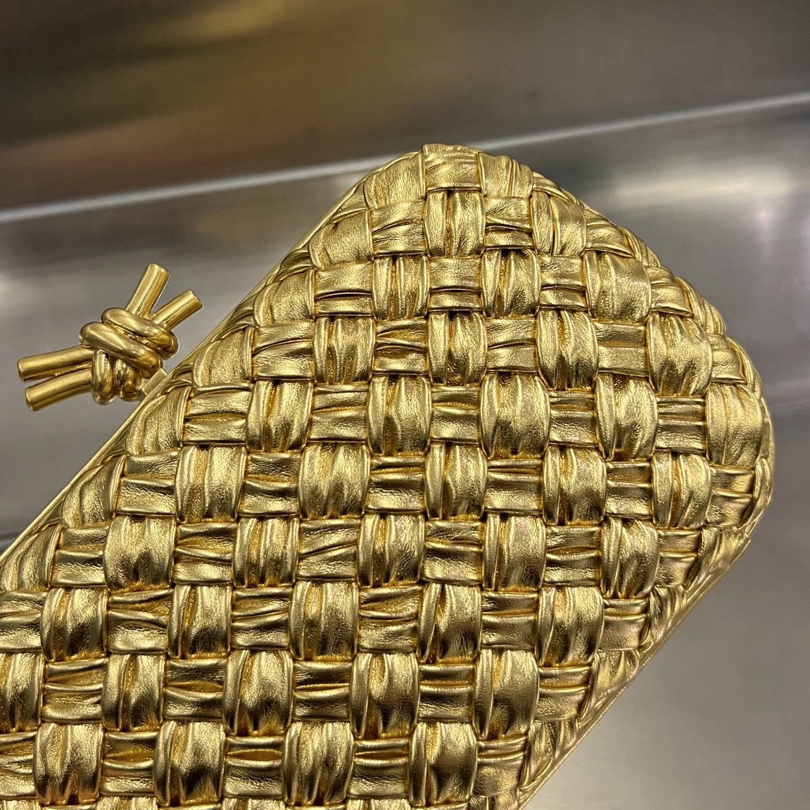MOMO- high quality version 717622V2OG18922 Knot item：C-B063C2202C