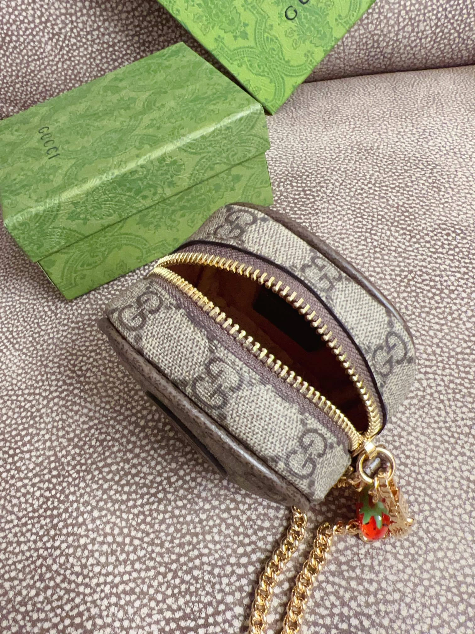 MOMO- high quality version 726252-UIQAG-9870 mini item：C-B000C1914C