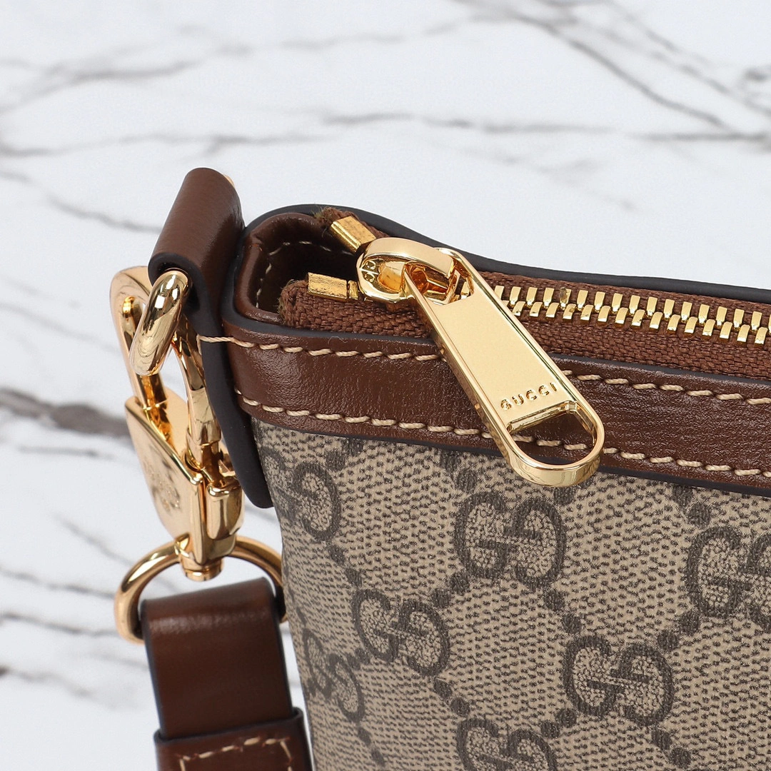 MOMO- high quality version 726833-92THG-8563 item：C-B000C1911C