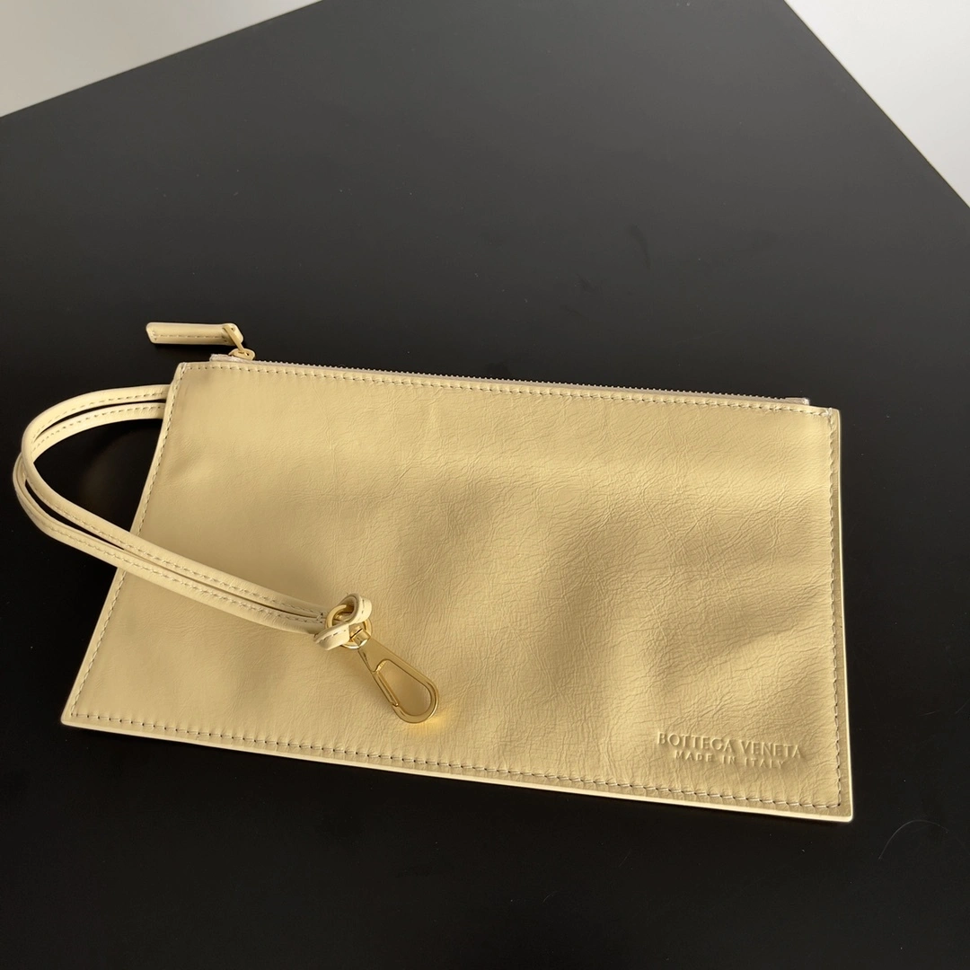 MOMO- high quality version 729043V2FY19796 Tote item：C-B063B1323C