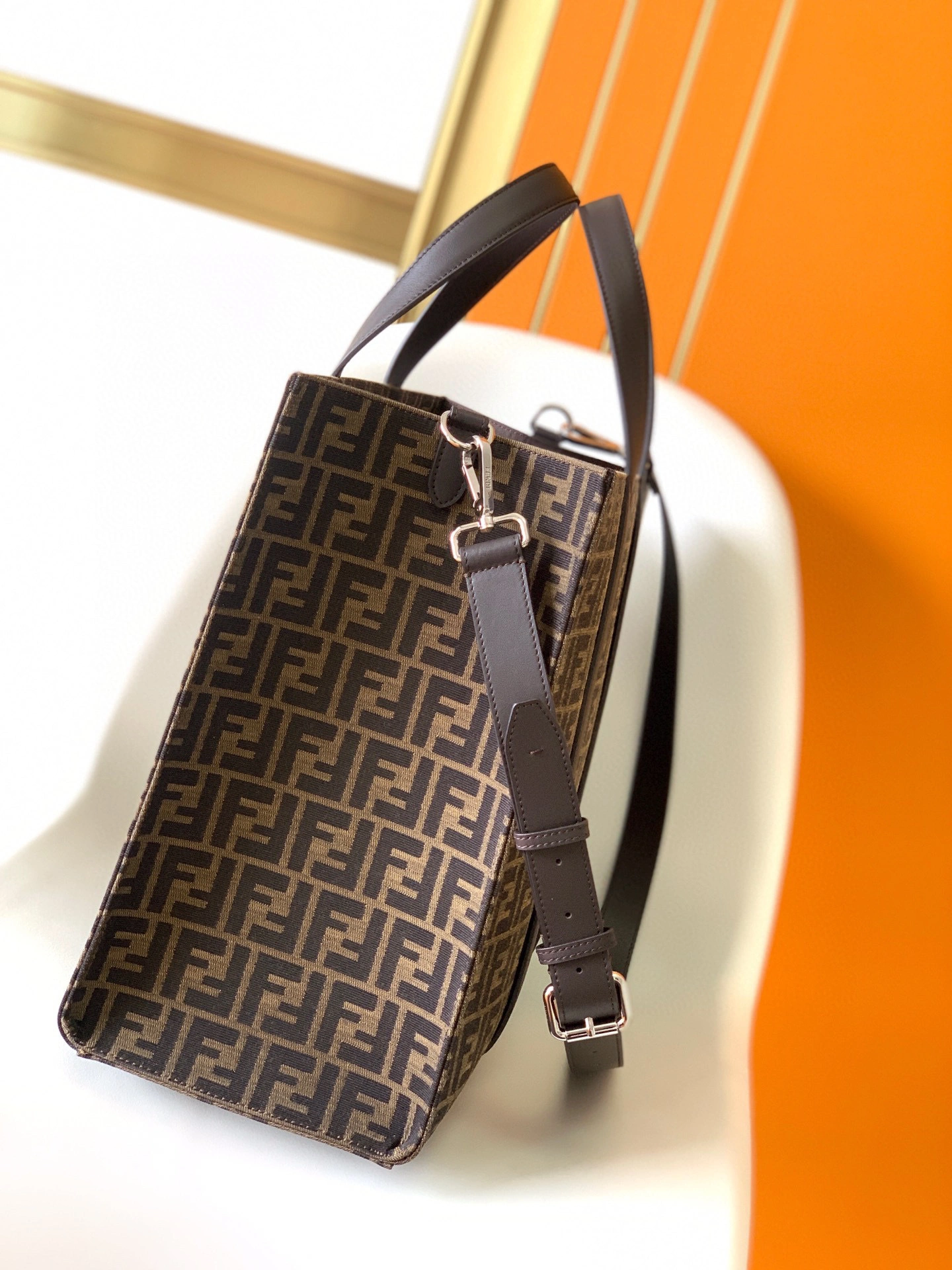 MOMO- high quality version 7VA390-AG0M-F19KW item：B-B063I1616C