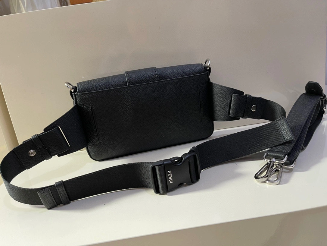 &MOMO- high quality version 7VA472SFRF0GXN Baguette item：B-B063L0802C