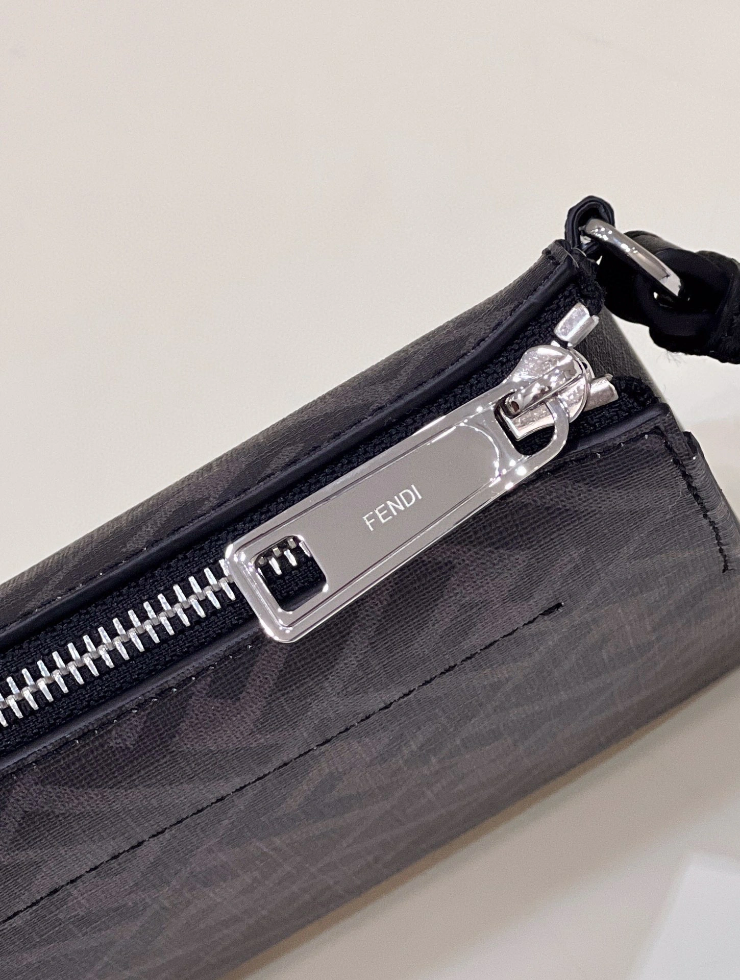 MOMO- high quality version 7VA564-AJJ4-F0GXN item：B-B000I2401C