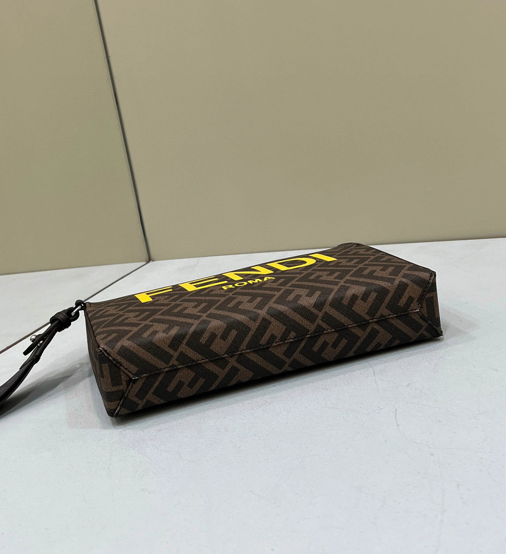 MOMO- high quality version 7VA564-AJJ4-F1HR8 item：B-B000I2402C
