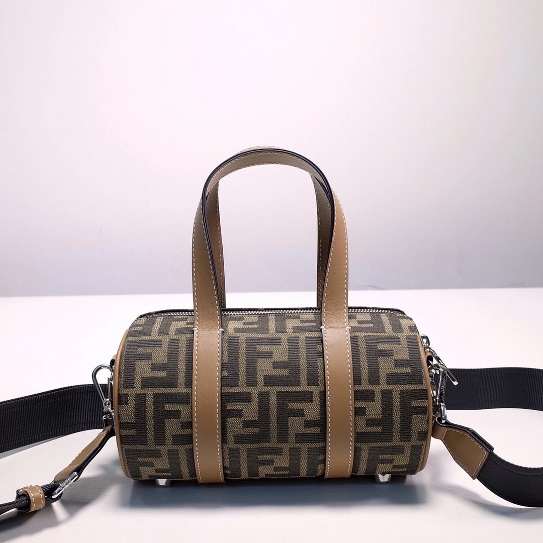 MOMO- high quality version 7VA570A9ZLF1HRM item：B-B000H1408C