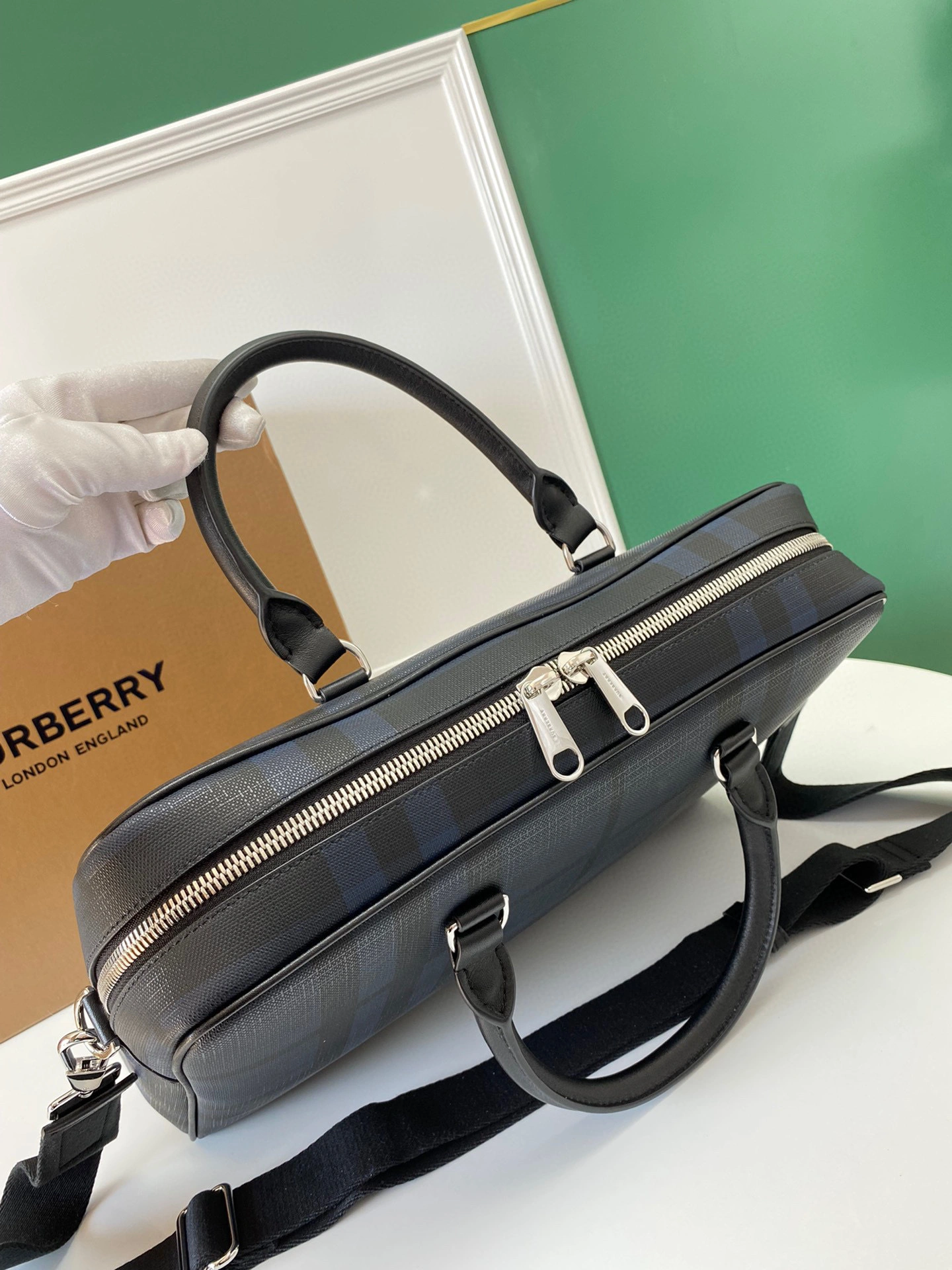 MOMO- high quality version 8005159 London item：C-B000A1203C