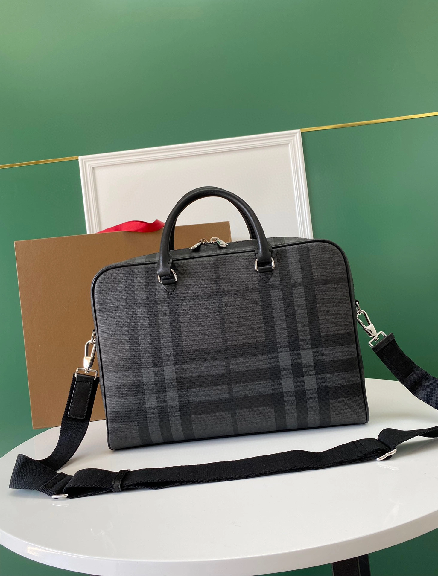 MOMO- high quality version 80139481 London item：C-B000A1118C