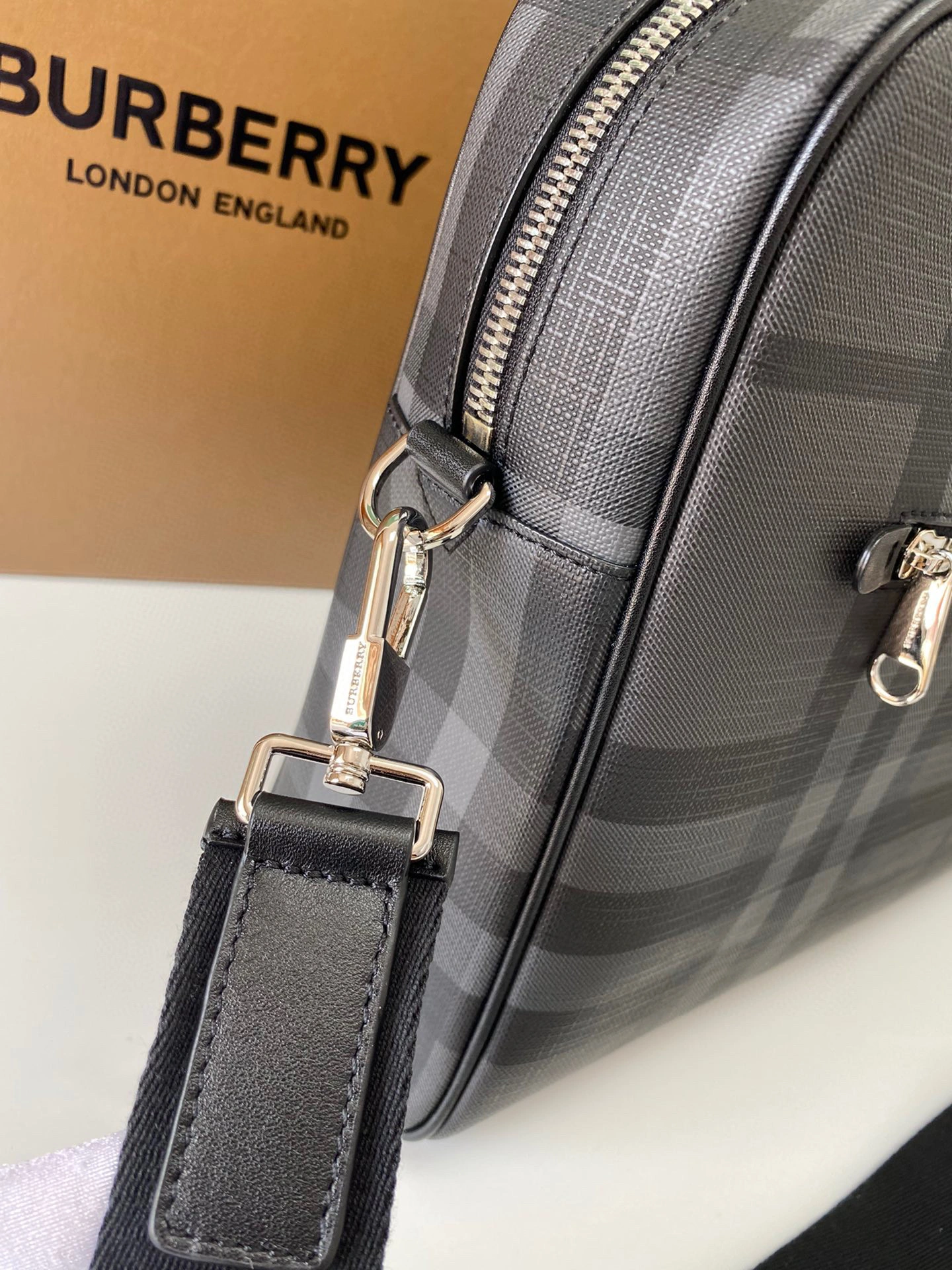 MOMO- high quality version 80139481 London item：C-B000A1118C