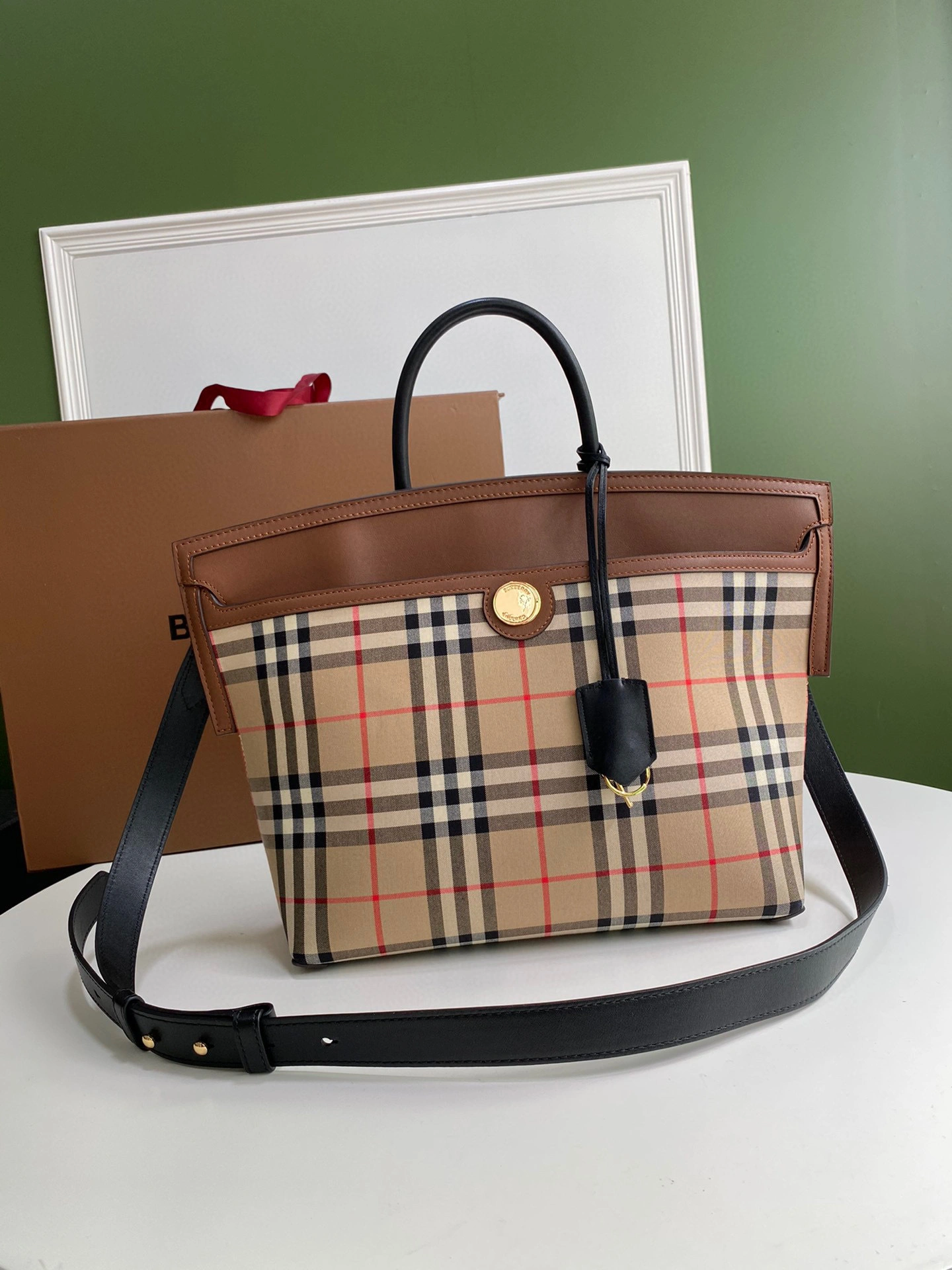 MOMO- high quality version 80230191 Society item：C-B000A1104C