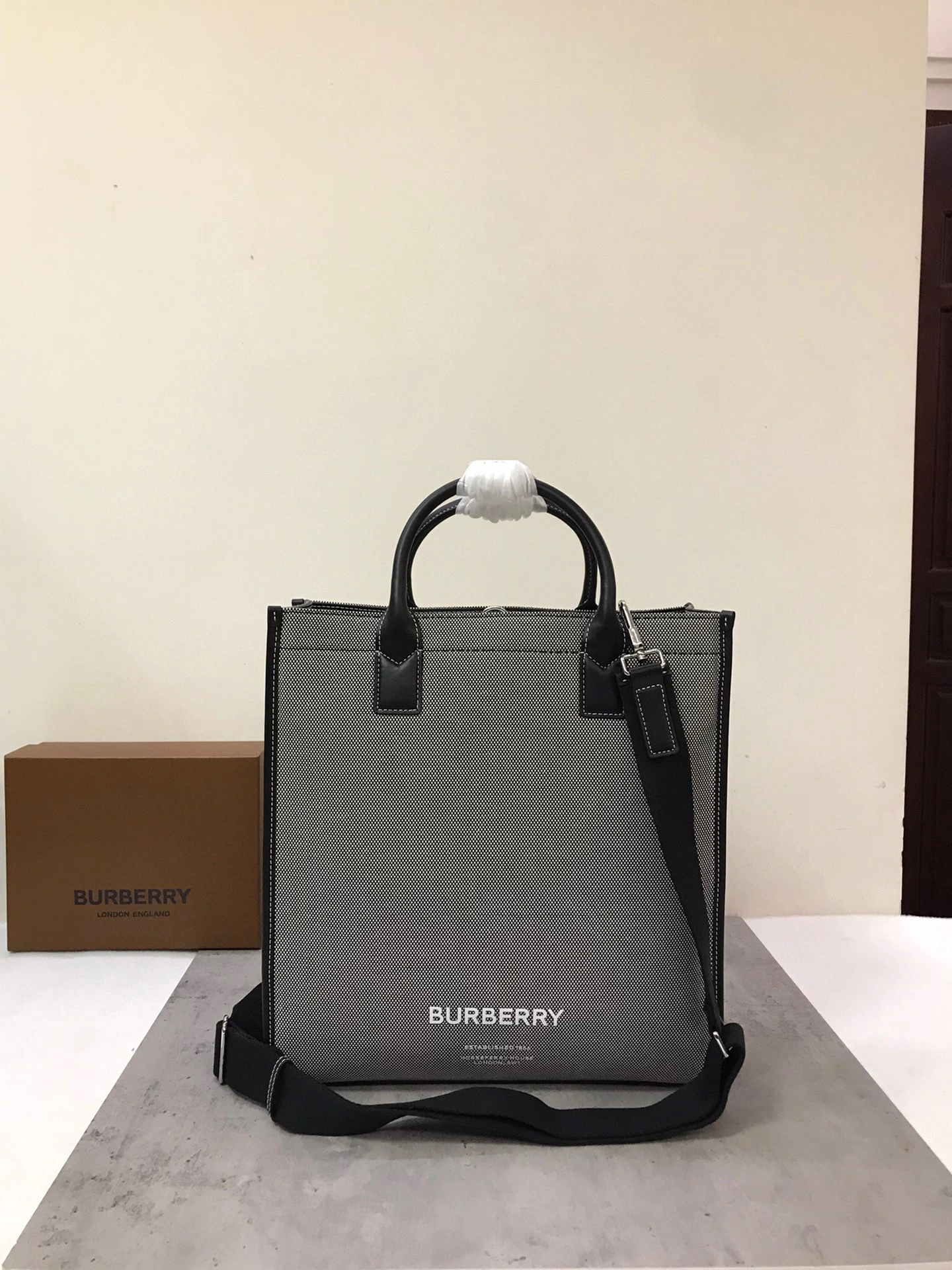 MOMO- high quality version 80508141 item：B-B278I1614C