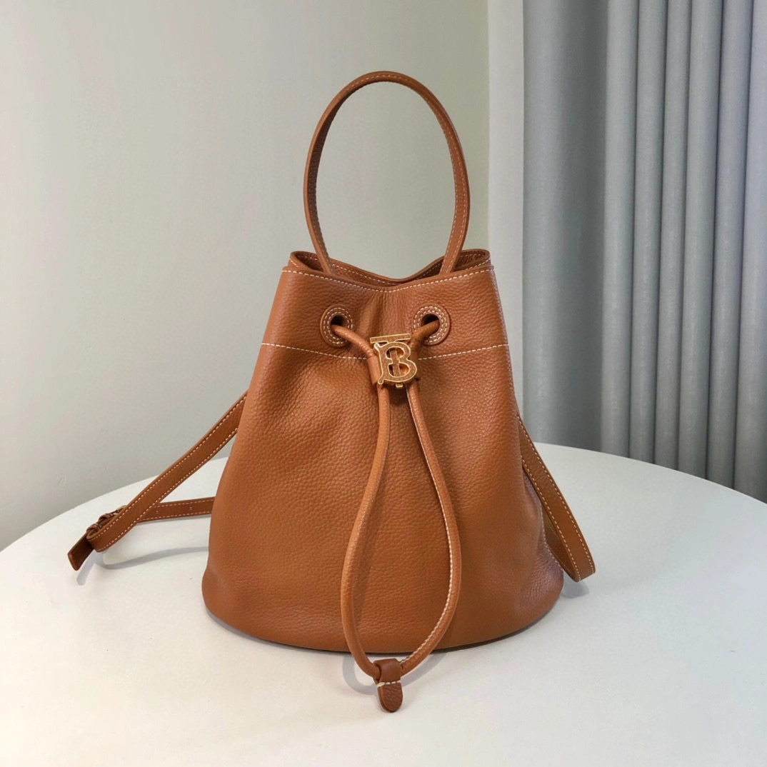 MOMO- high quality version 80556921 item：B-B247H2520C
