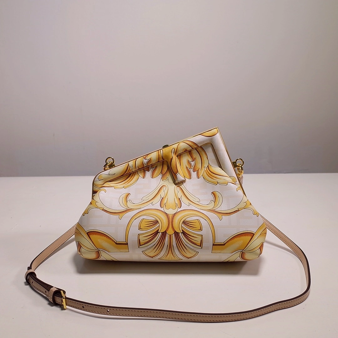 MOMO- high quality version 8BP129-AJQC-F1EGP First item：C-B063B0920C