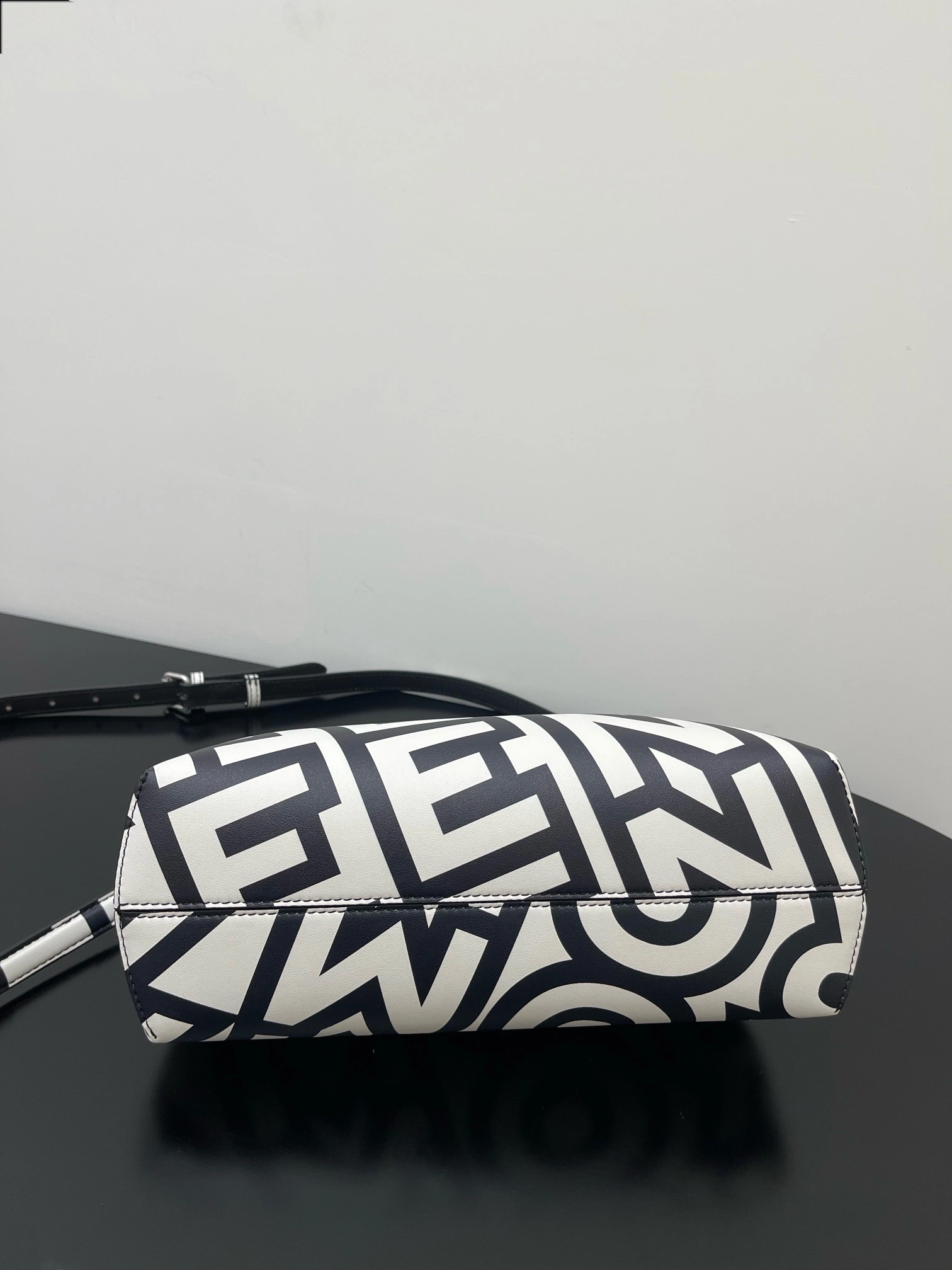 MOMO- high quality version 8BP137-AMWR-F1C6C First item：C-B000C2724C