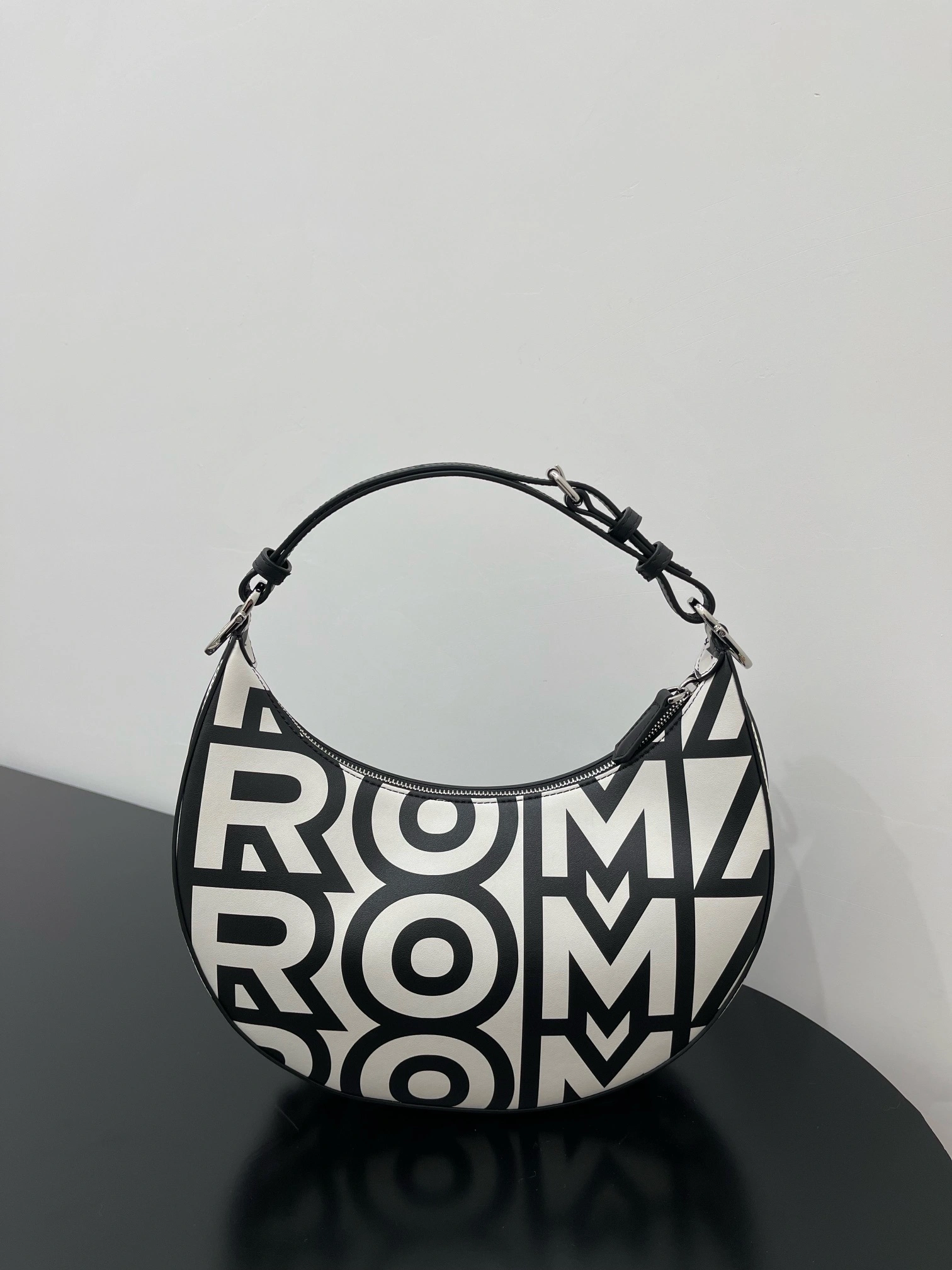 MOMO- high quality version 8BR798-AMWV-F1C6C item：C-B000C2712C