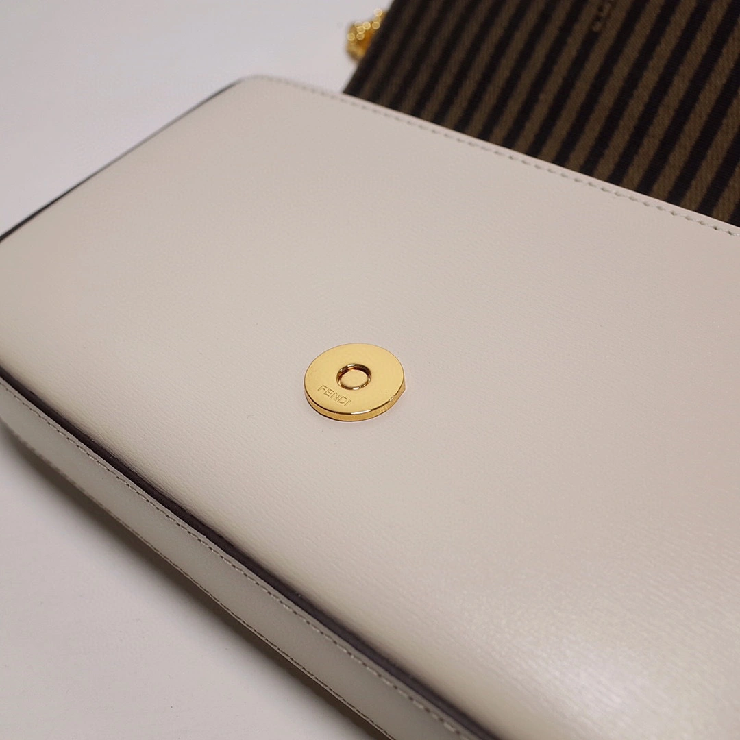 MOMO- high quality version 8BS032-AHM0-F0VWM item：B-B000I2105C